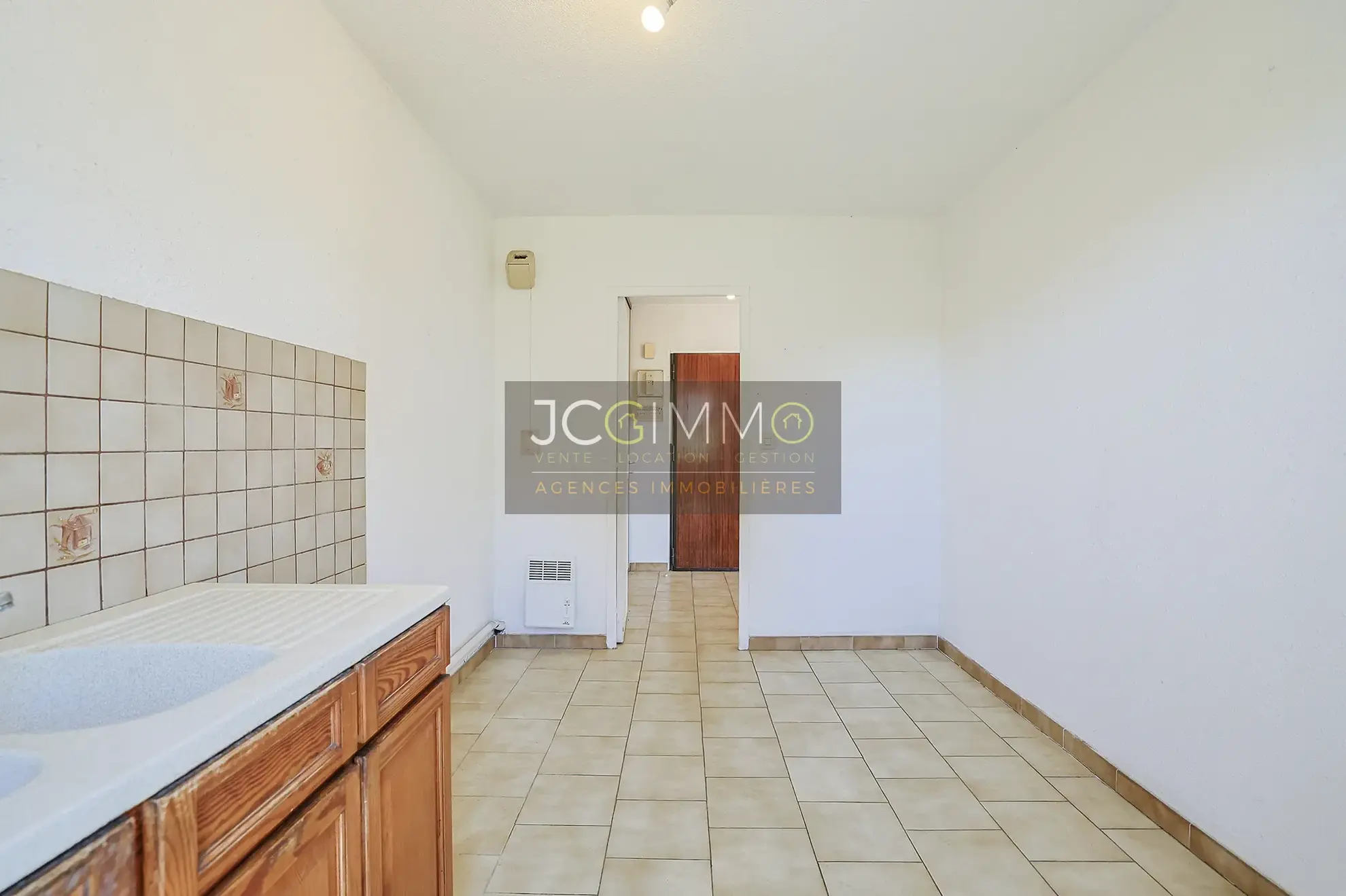 Appartement T3 au Pradet avec terrasse, lumineux et proche centre-ville 