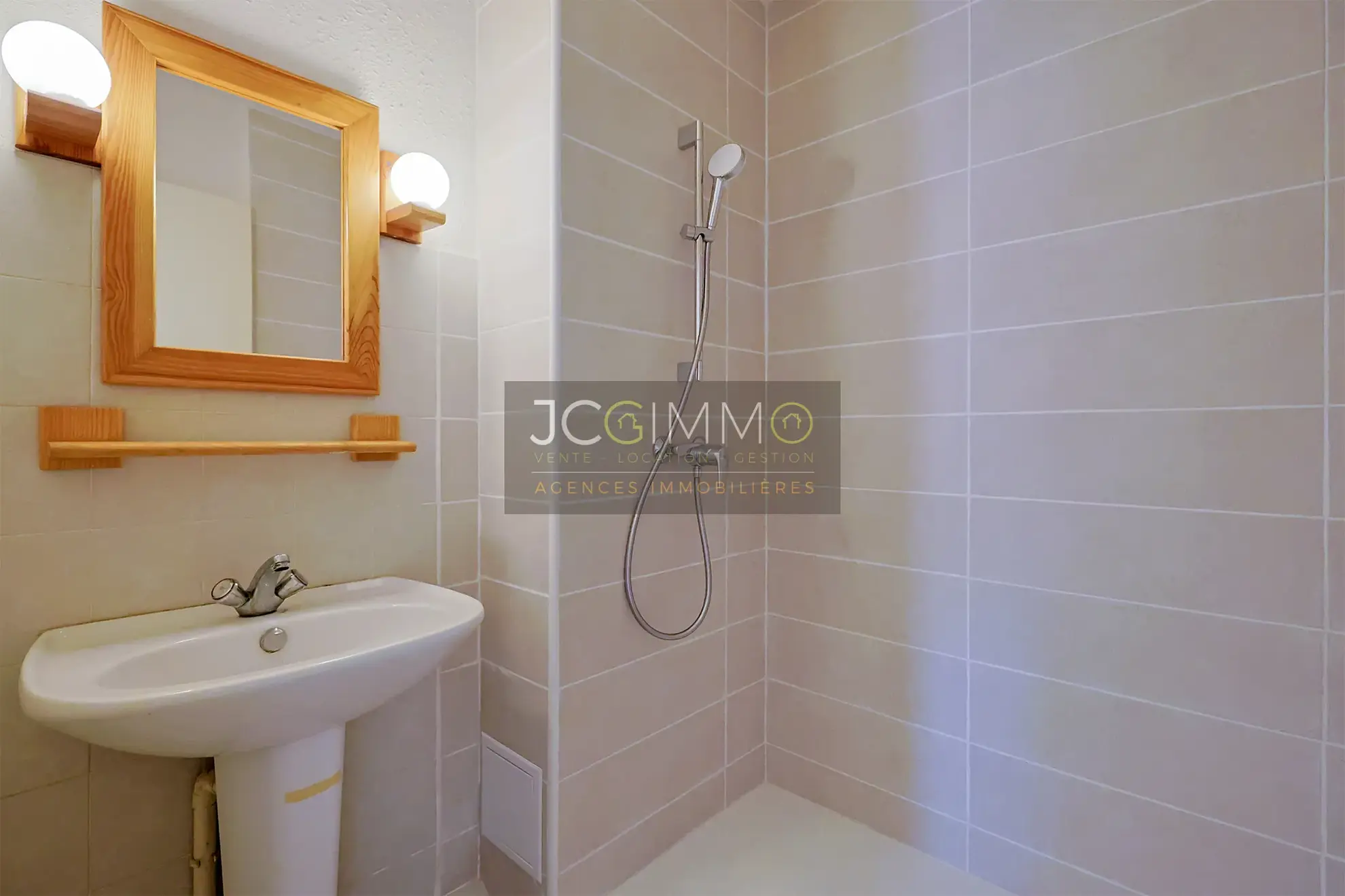 Appartement T3 au Pradet avec terrasse, lumineux et proche centre-ville 