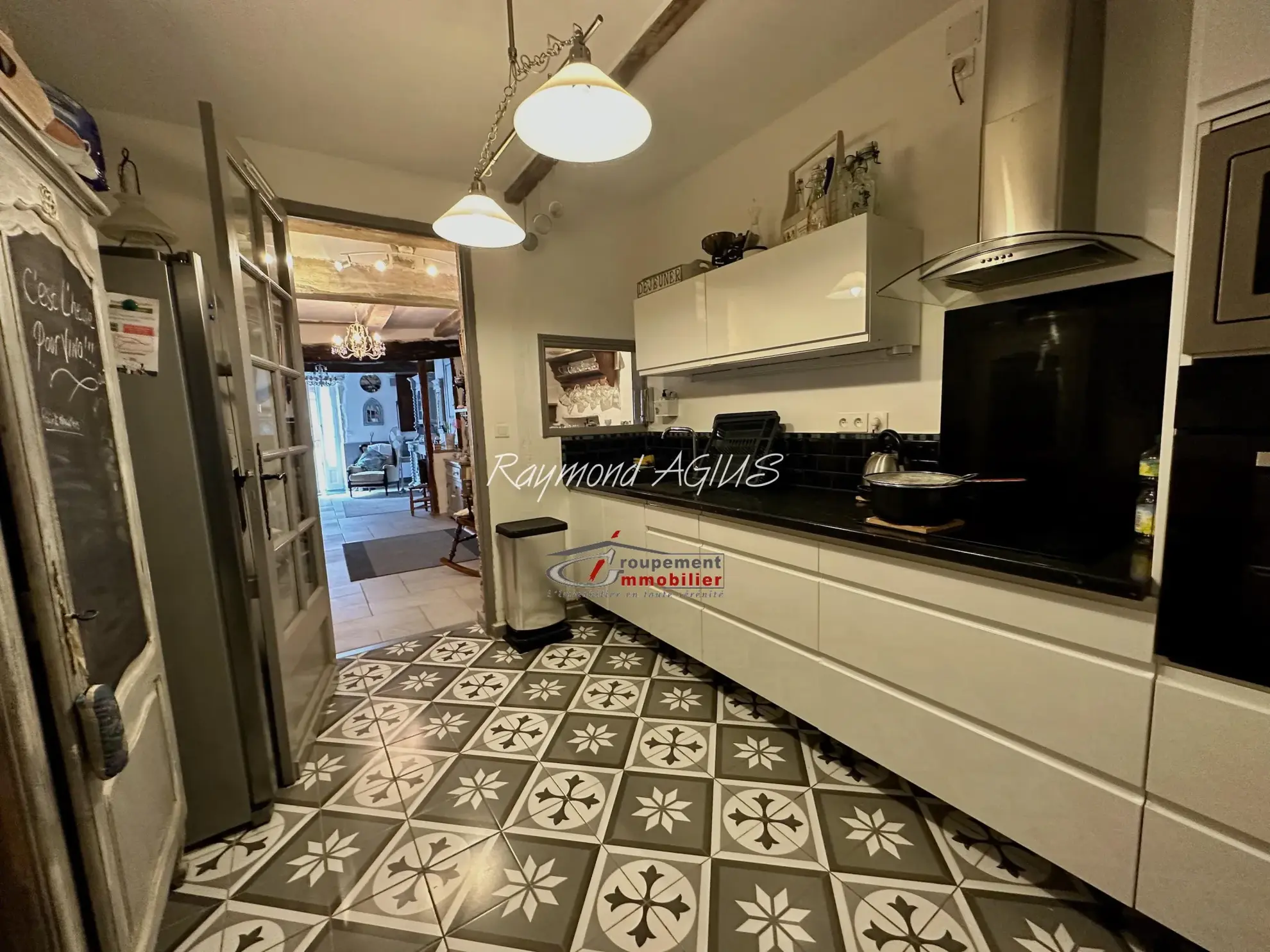 Maison de village à Eymet de 107 m² avec 2 chambres au cœur de la bastide 