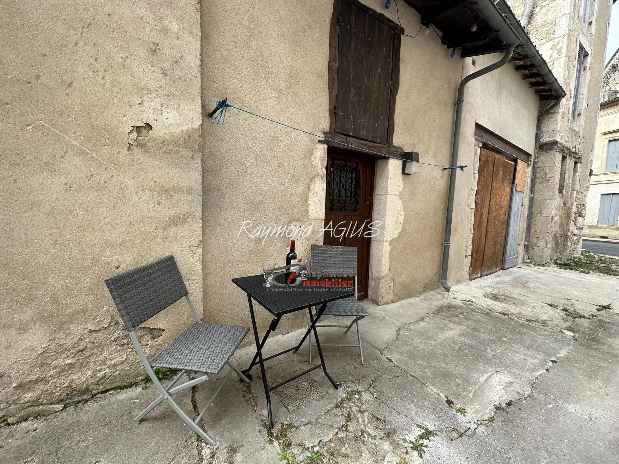 Maison de village à Eymet de 107 m² avec 2 chambres au cœur de la bastide 