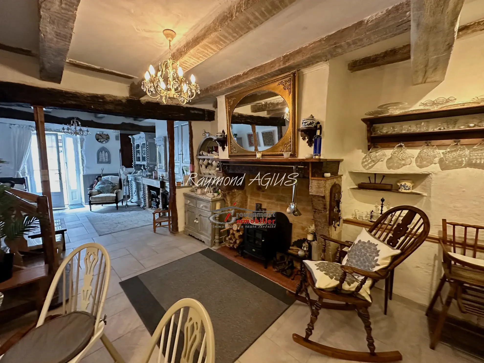 Maison de village à Eymet de 107 m² avec 2 chambres au cœur de la bastide 