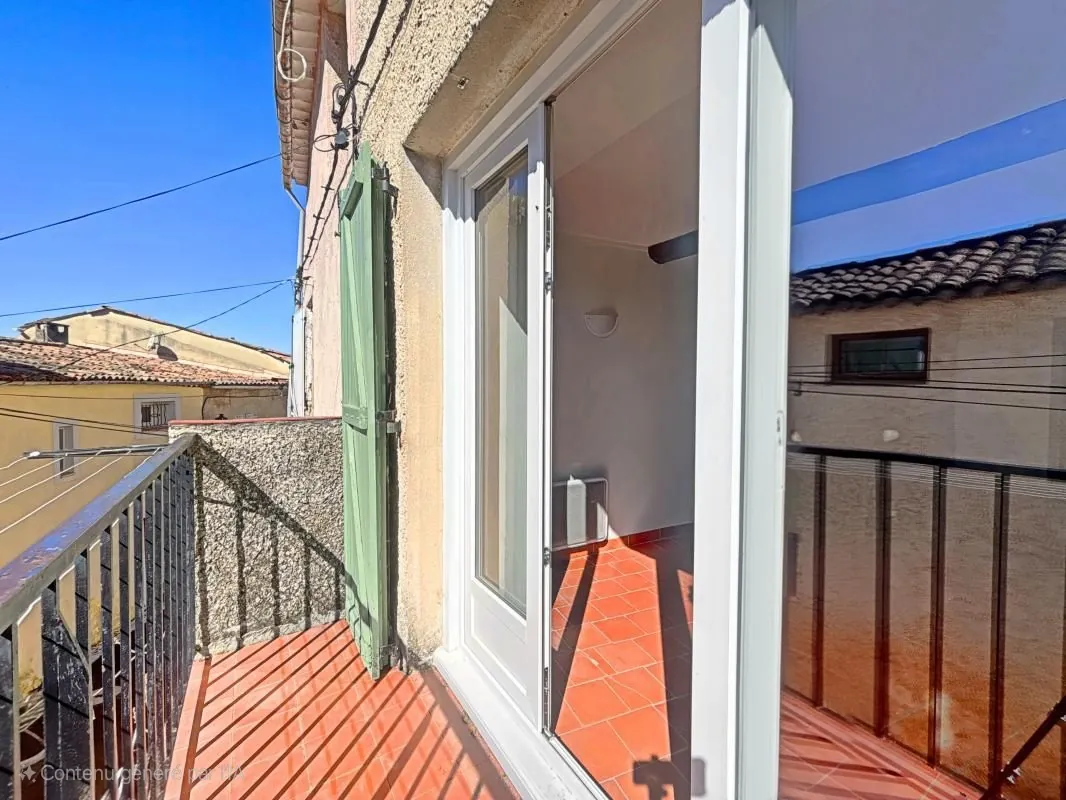 A vendre à Rians, maison de village de 68m² avec garage, charme provençal et potentiel à rafraîchir 