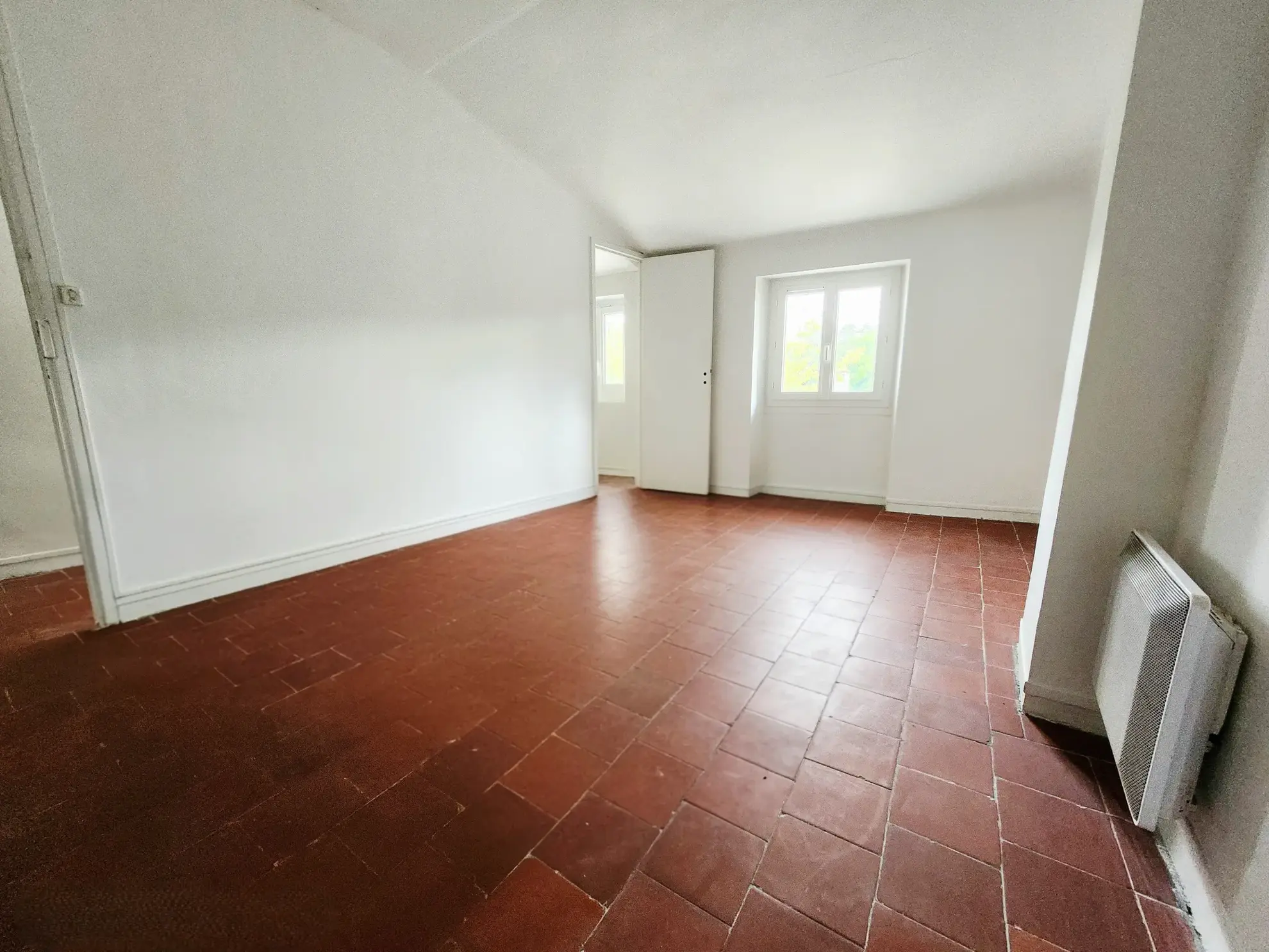 A vendre à Rians, maison de village de 68m² avec garage, charme provençal et potentiel à rafraîchir 