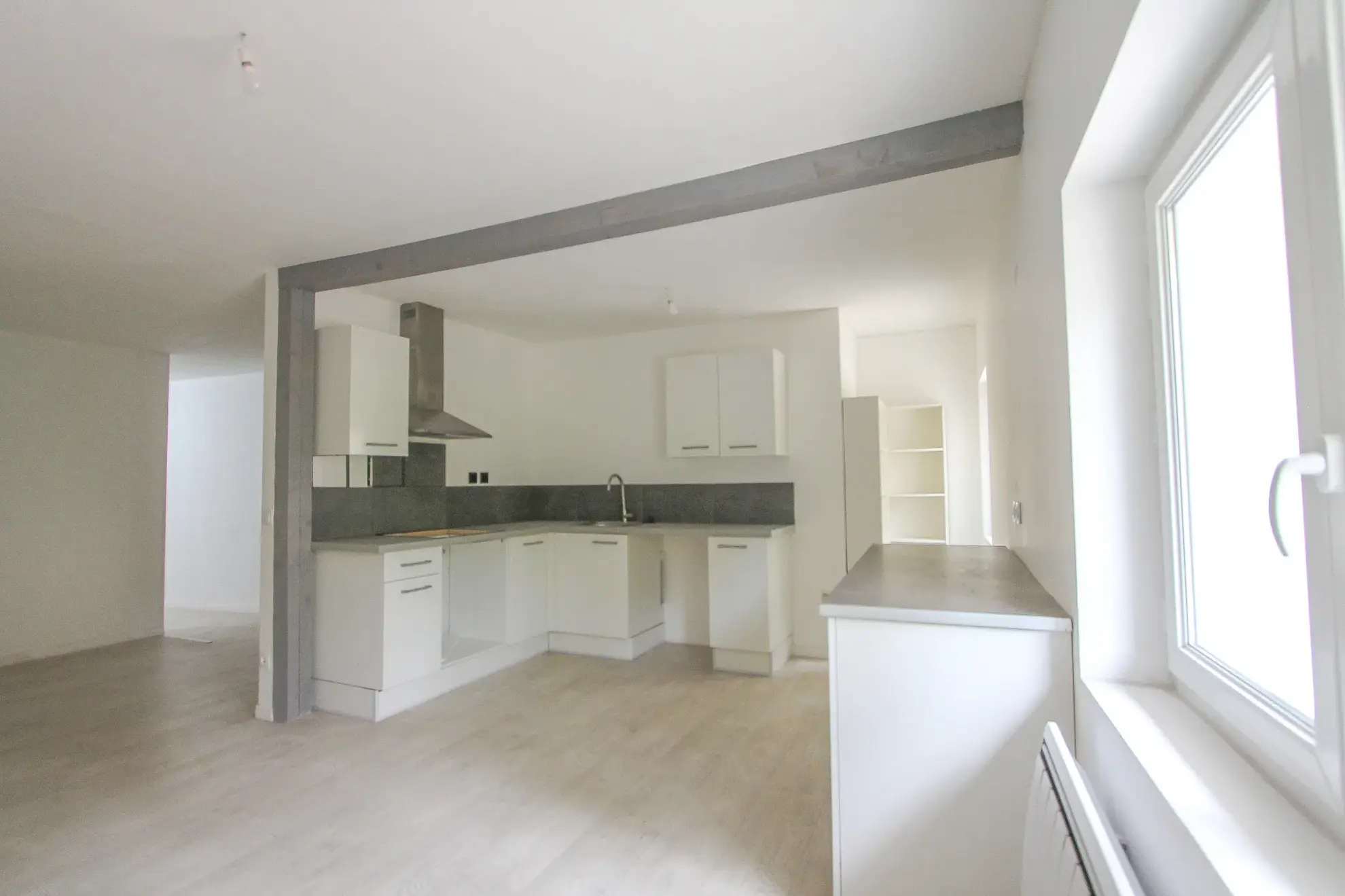 Appartement T3 rénové de 74 m² avec 2 parkings à Peynier