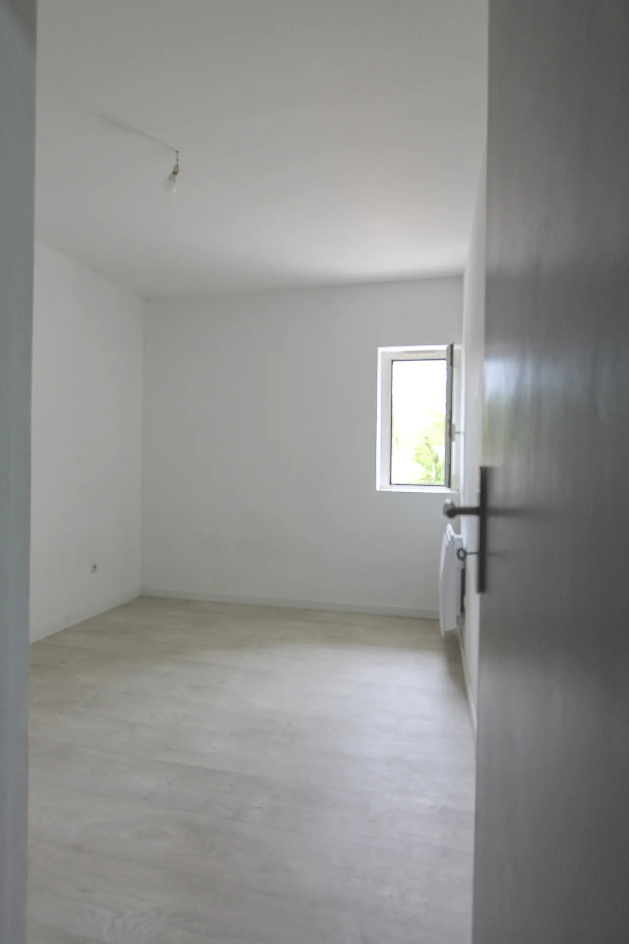 Appartement T3 rénové de 74 m² avec 2 parkings à Peynier 