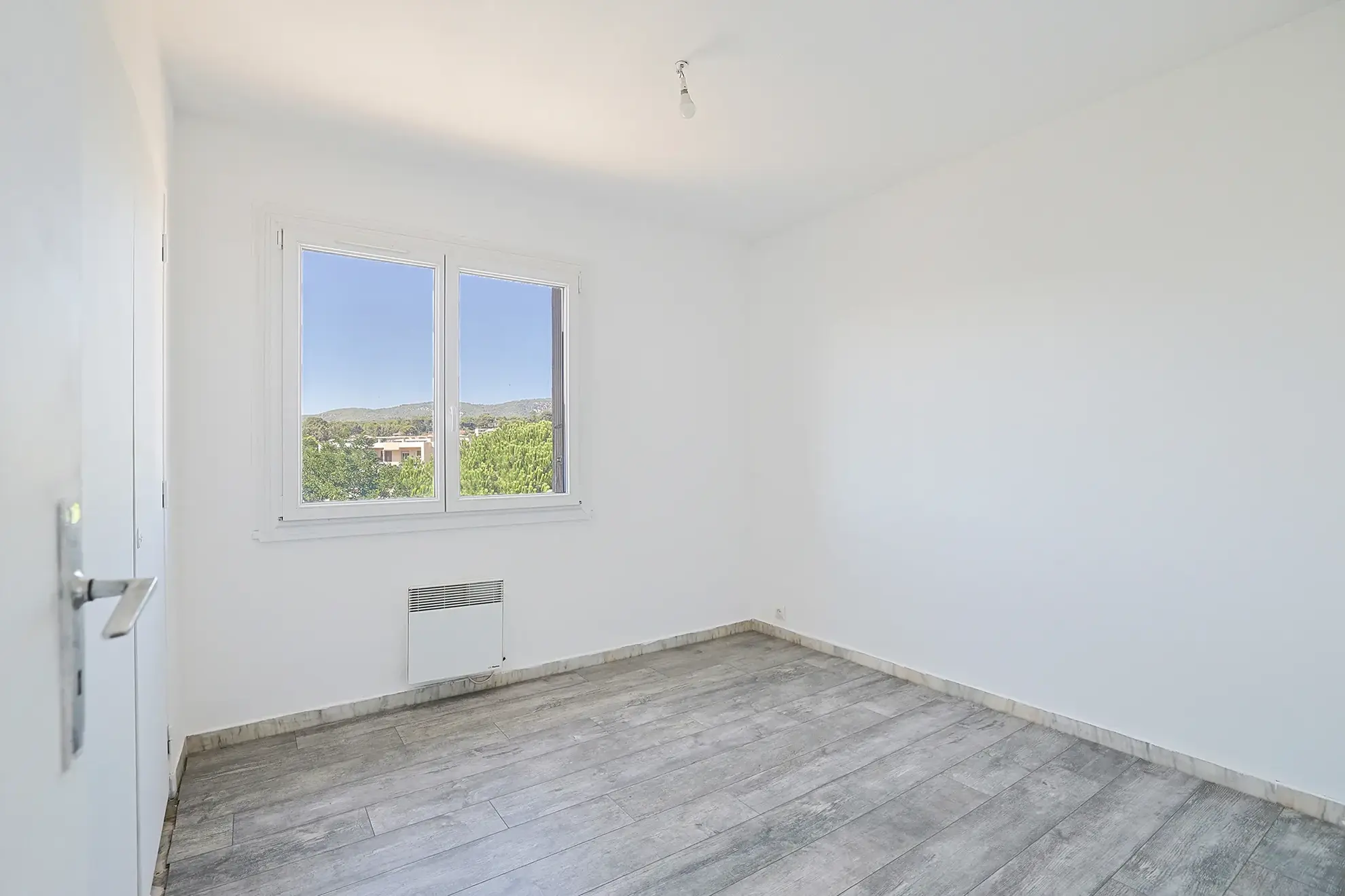 Appartement T2 de 45 m² avec terrasse et parking à Sanary-sur-Mer 