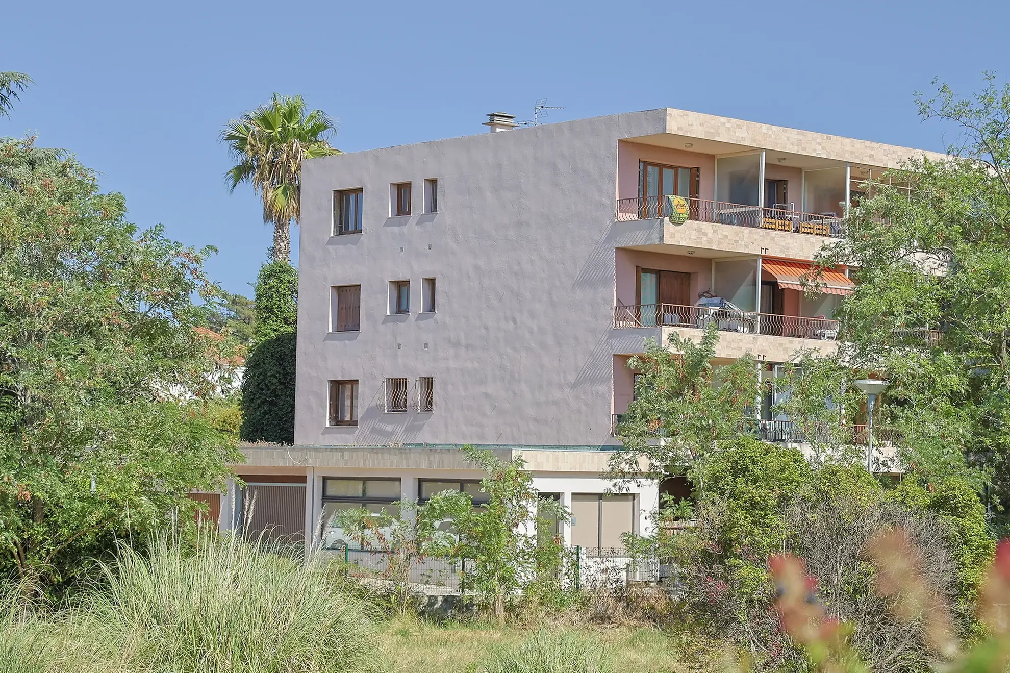Appartement T2 de 45 m² avec terrasse et parking à Sanary-sur-Mer 