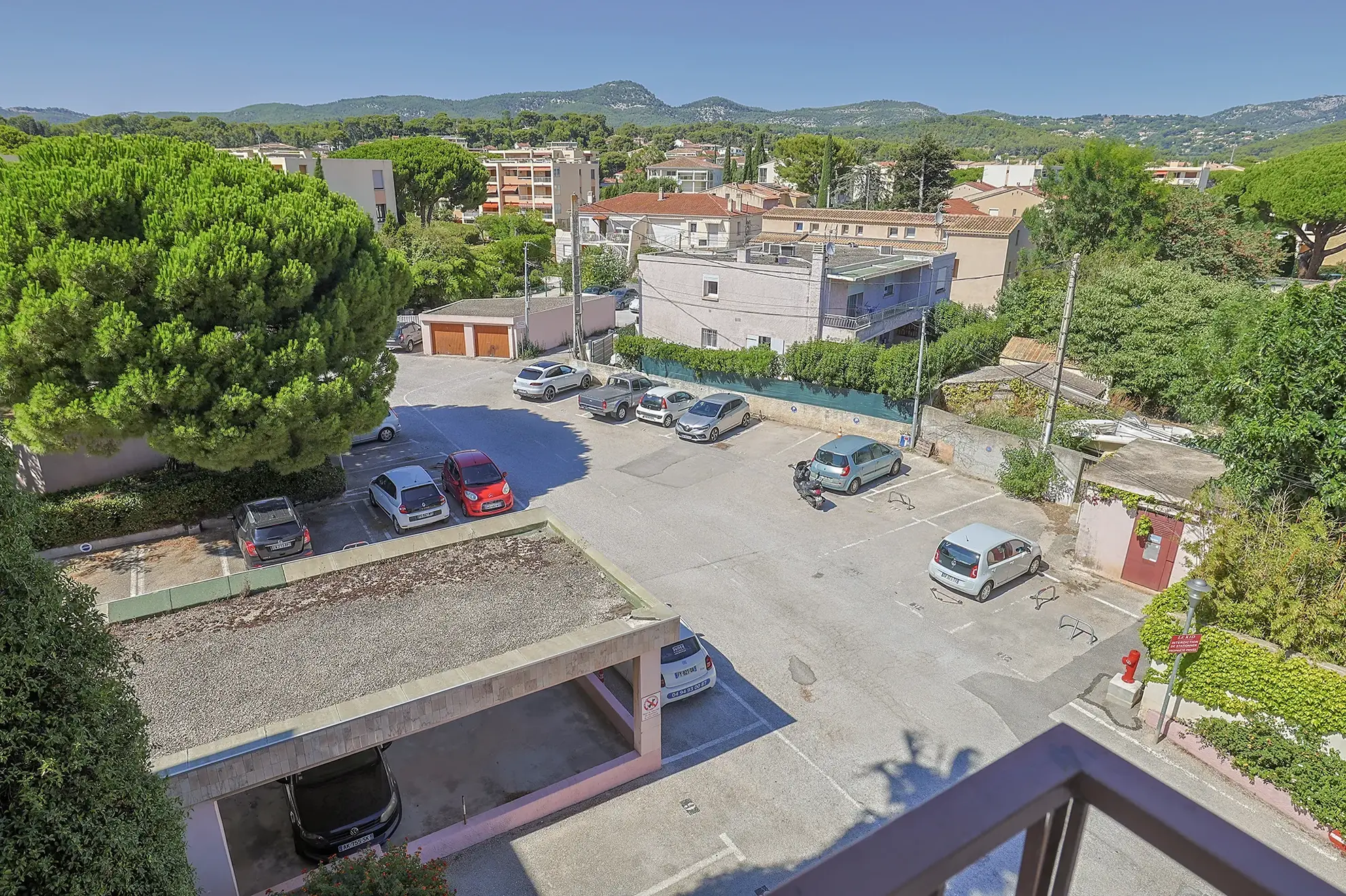 Appartement T2 de 45 m² avec terrasse et parking à Sanary-sur-Mer 