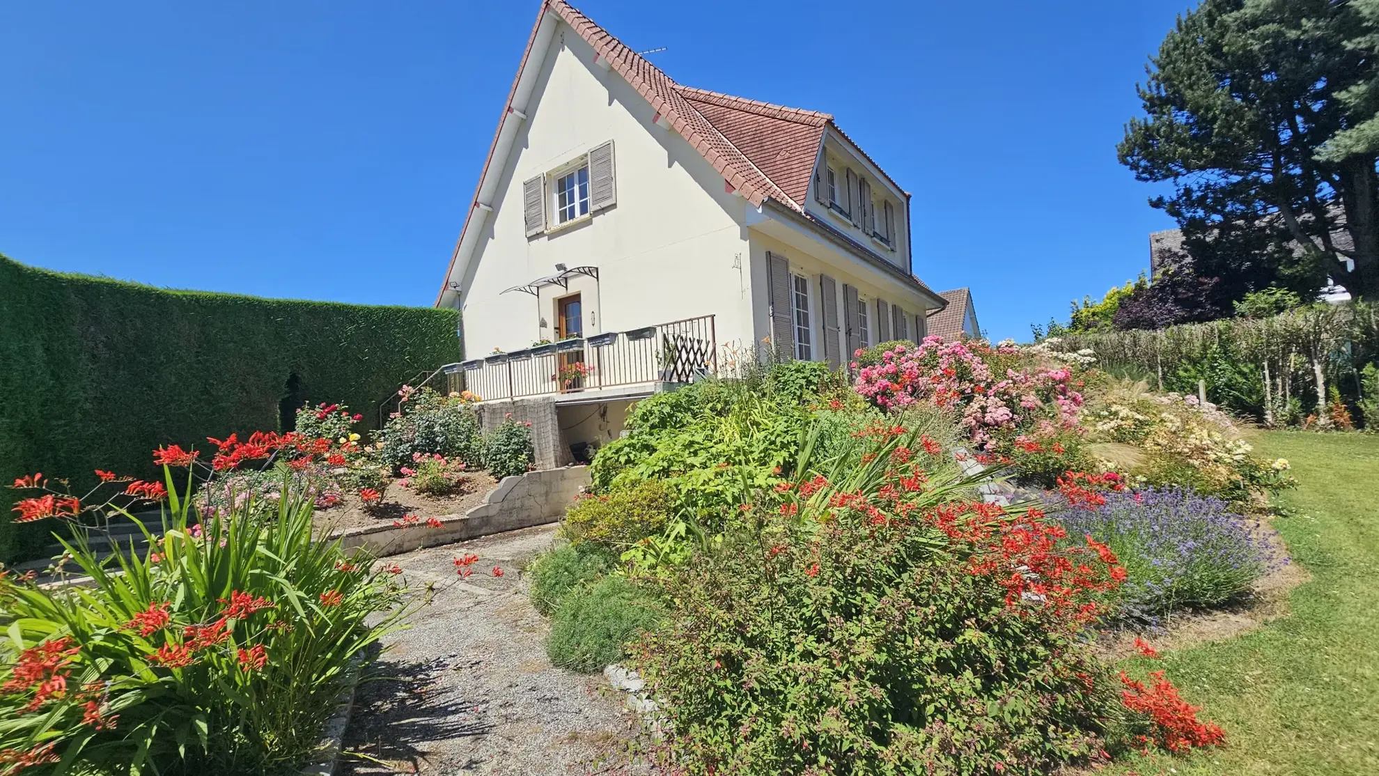 Maison de 126 m² avec 4 chambres à Longueville-sur-Scie - Secteur calme 