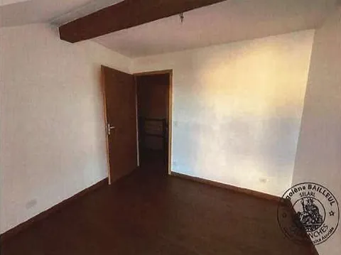 Appartement T2 à vendre à Saint-Pierre-En-Faucigny – Vente aux enchères avantageuse 