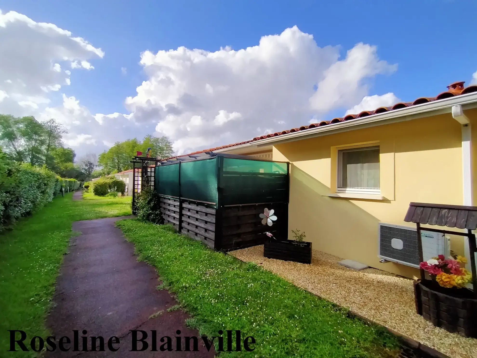 Maison T3 à Saujon : parfait pour senior ou investisseur avec garage et piscine 