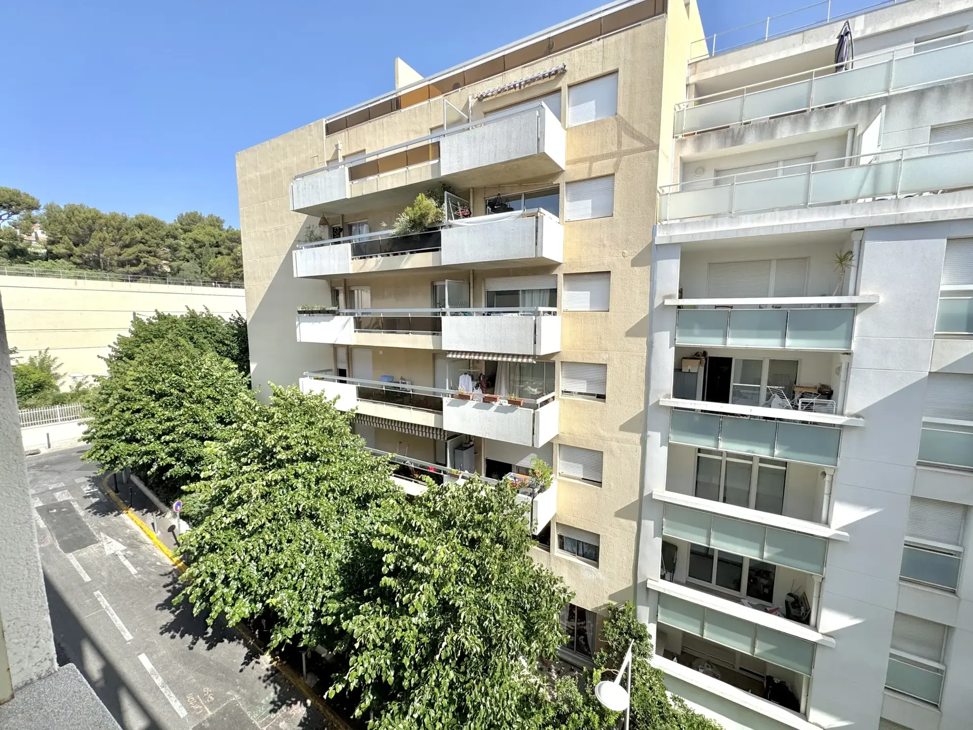 Appartement T3/T4 à rénover à Marseille, calme et lumineux 