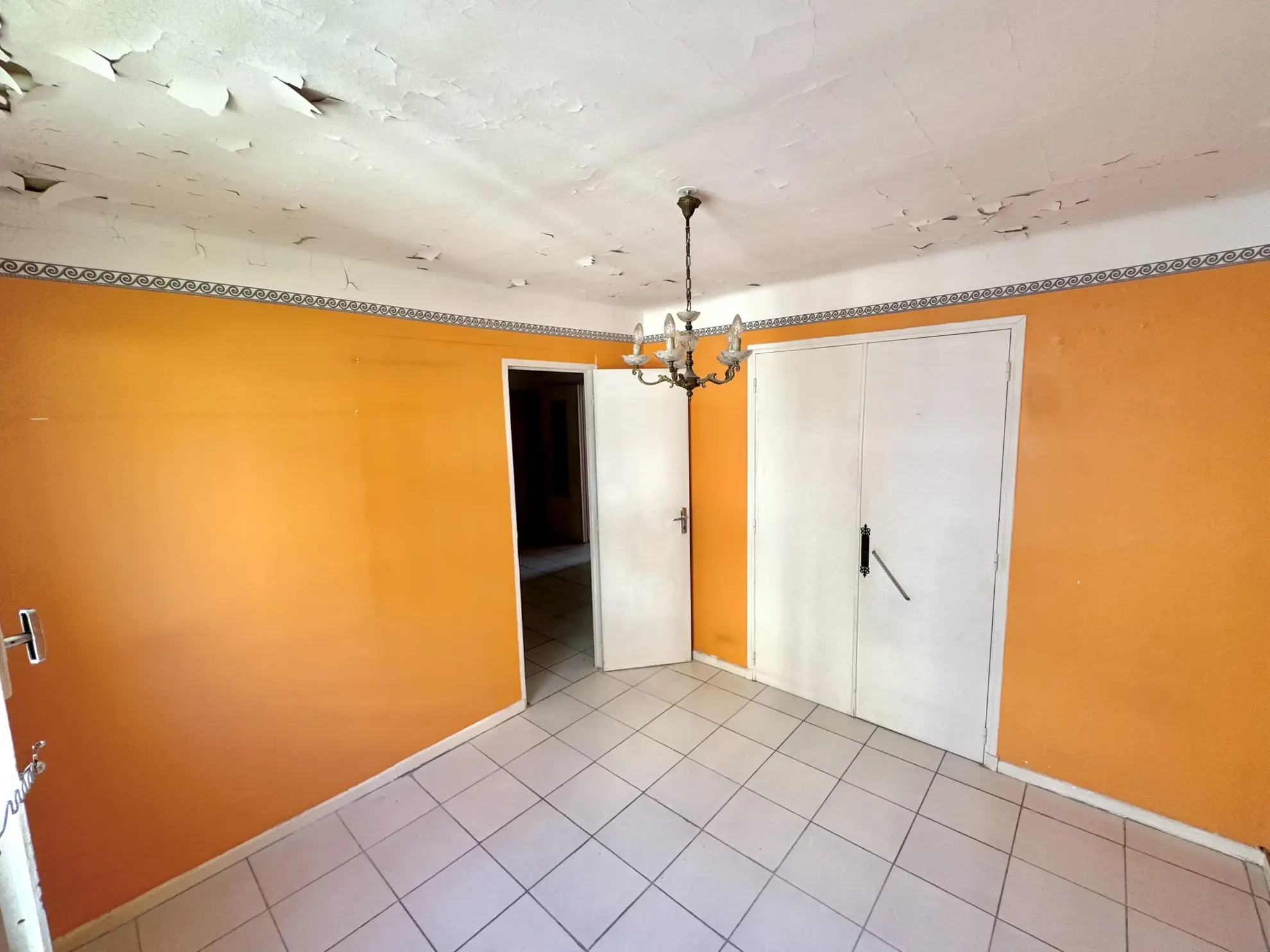 Appartement T3/T4 à rénover à Marseille, calme et lumineux 