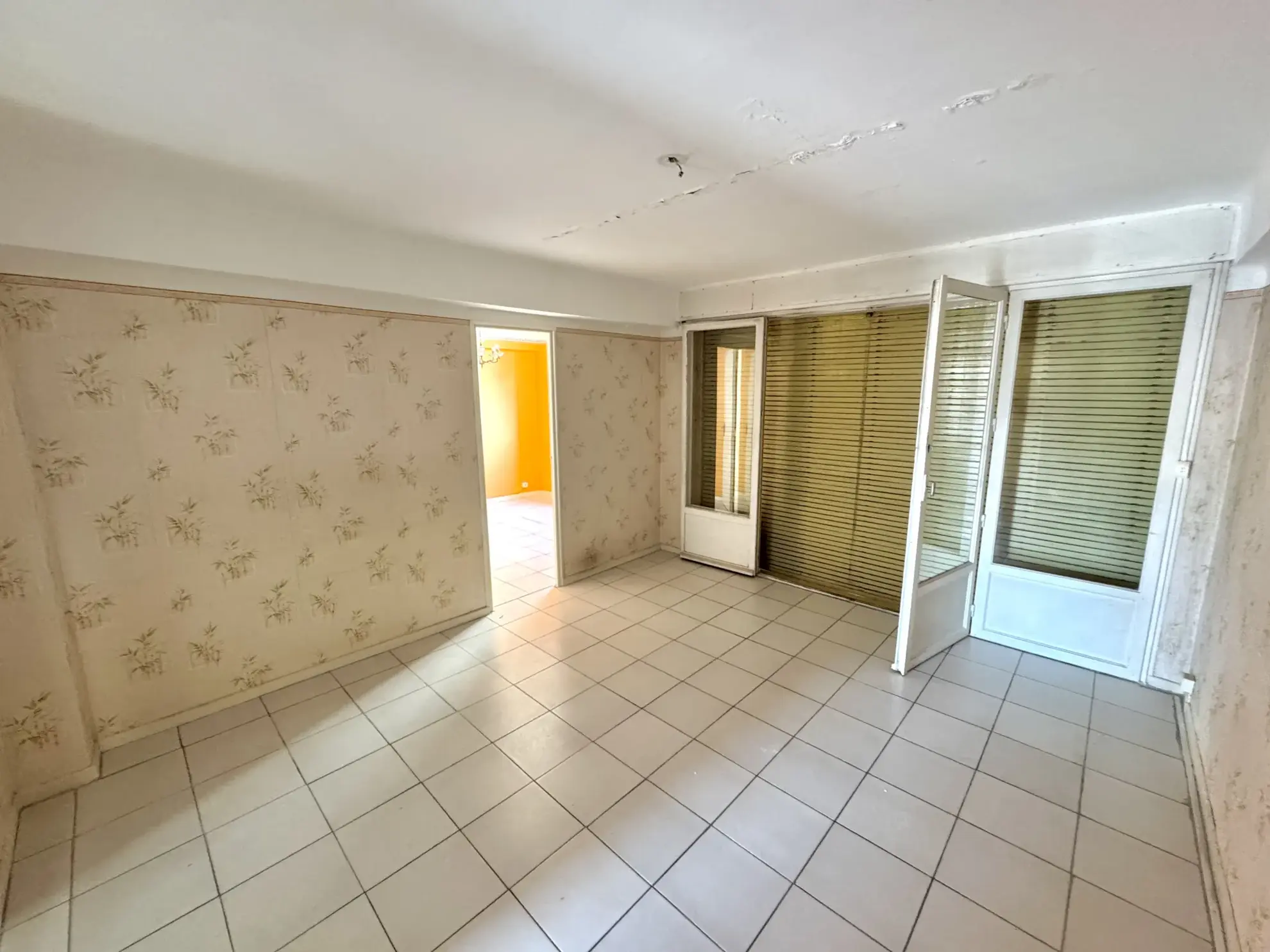 Appartement T3/T4 à rénover à Marseille, calme et lumineux 