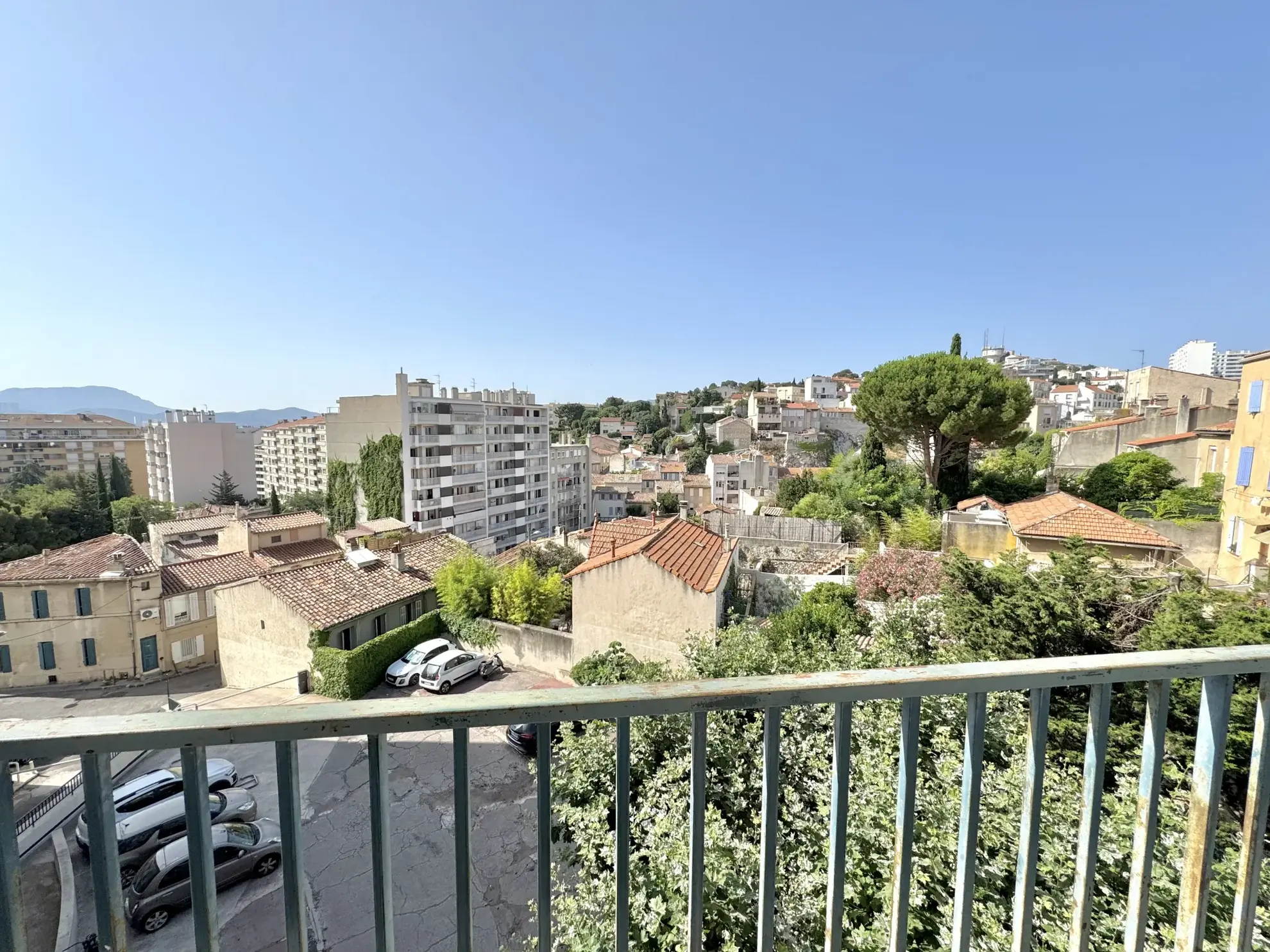 Appartement T3/T4 à rénover à Marseille, calme et lumineux 