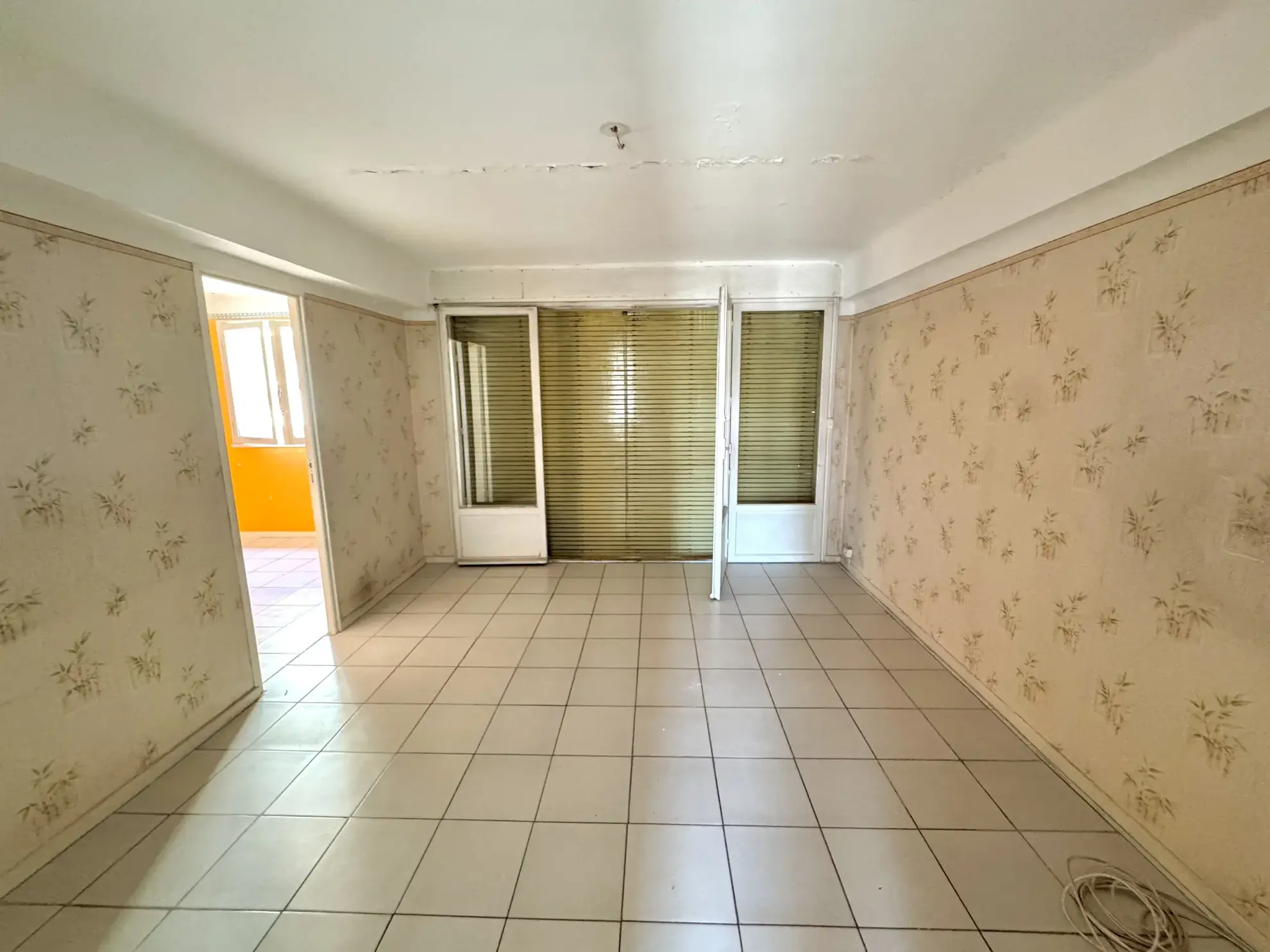 Appartement T3/T4 à rénover à Marseille, calme et lumineux 