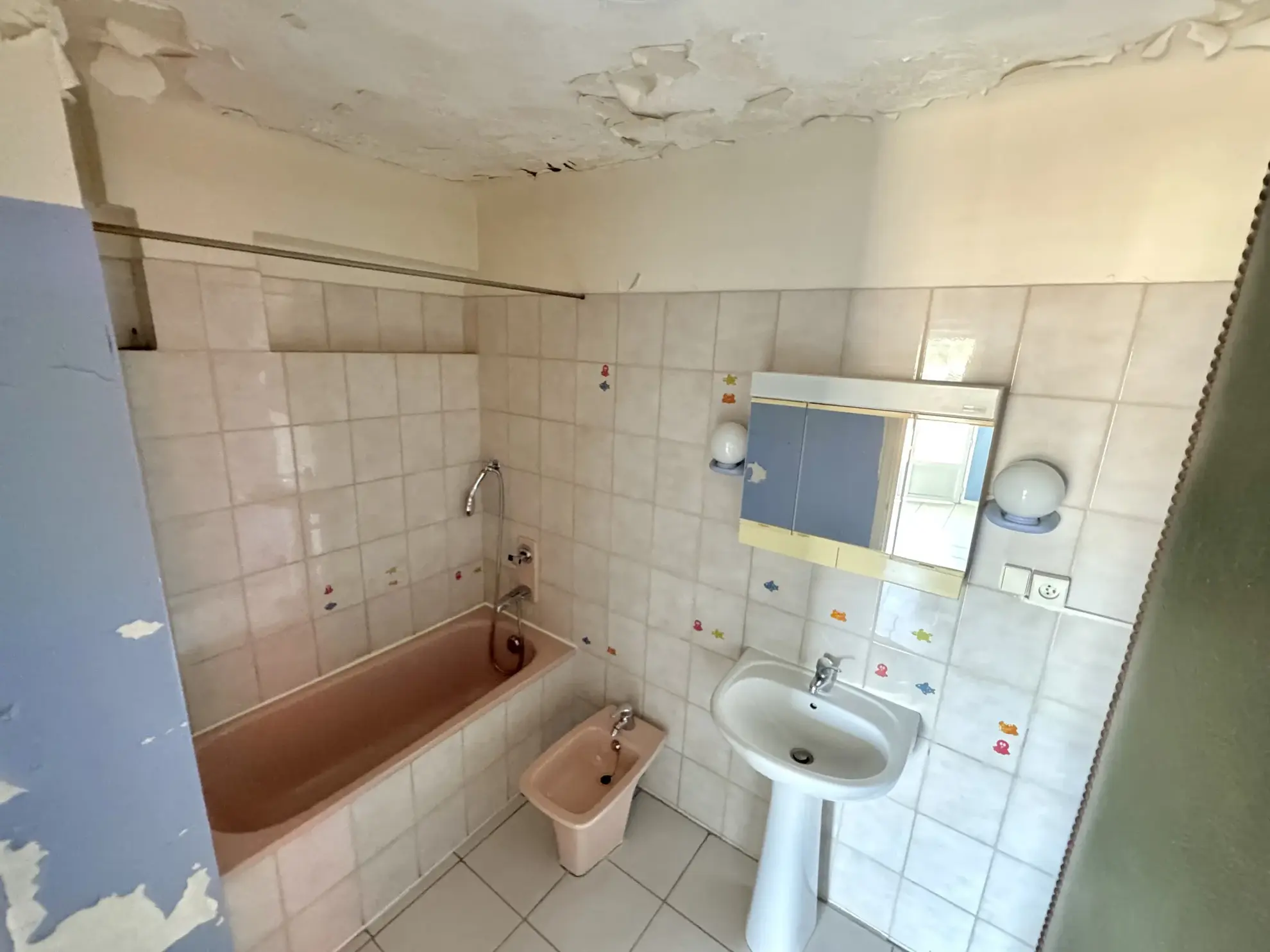 Appartement T3/T4 à rénover à Marseille, calme et lumineux 