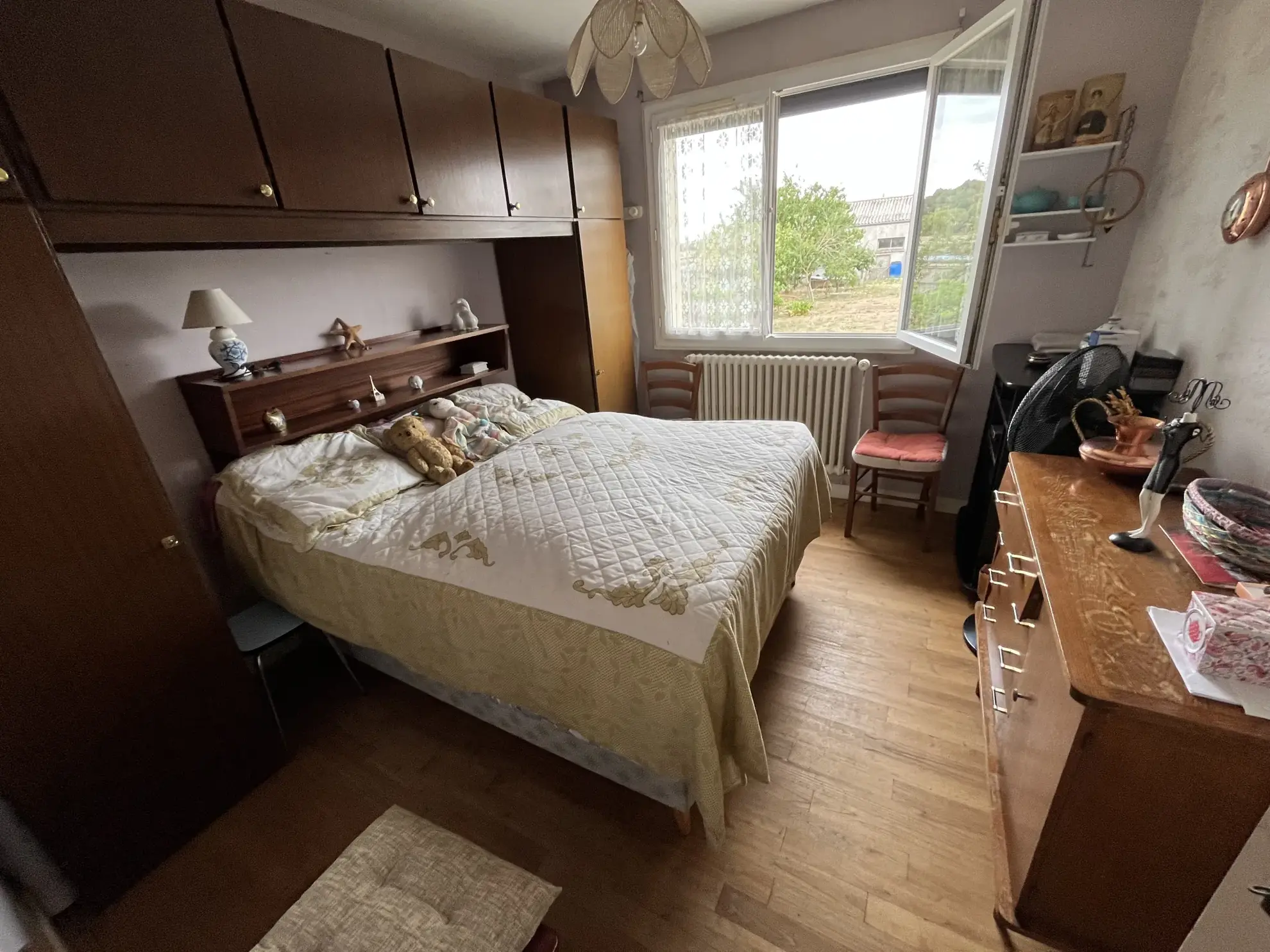 Maison de type 4 avec isolation extérieure à Saint VARENT - Calme et confort sur 1977 m² 