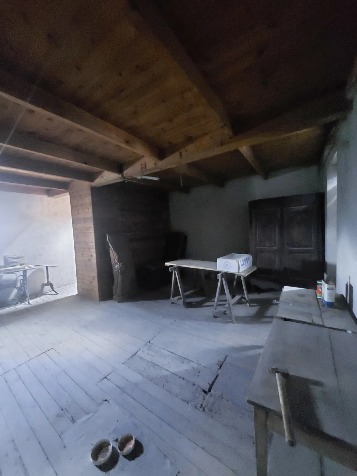 Maison de village à rénover de 72,20 m² à Camarès avec caves et terrasse 