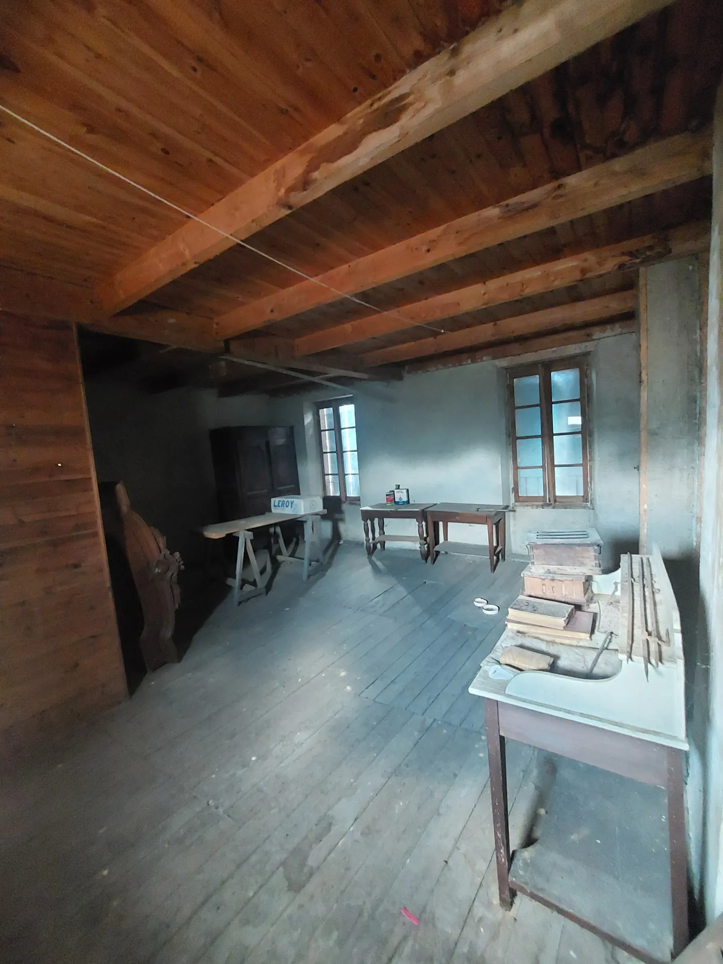 Maison de village à rénover de 72,20 m² à Camarès avec caves et terrasse 