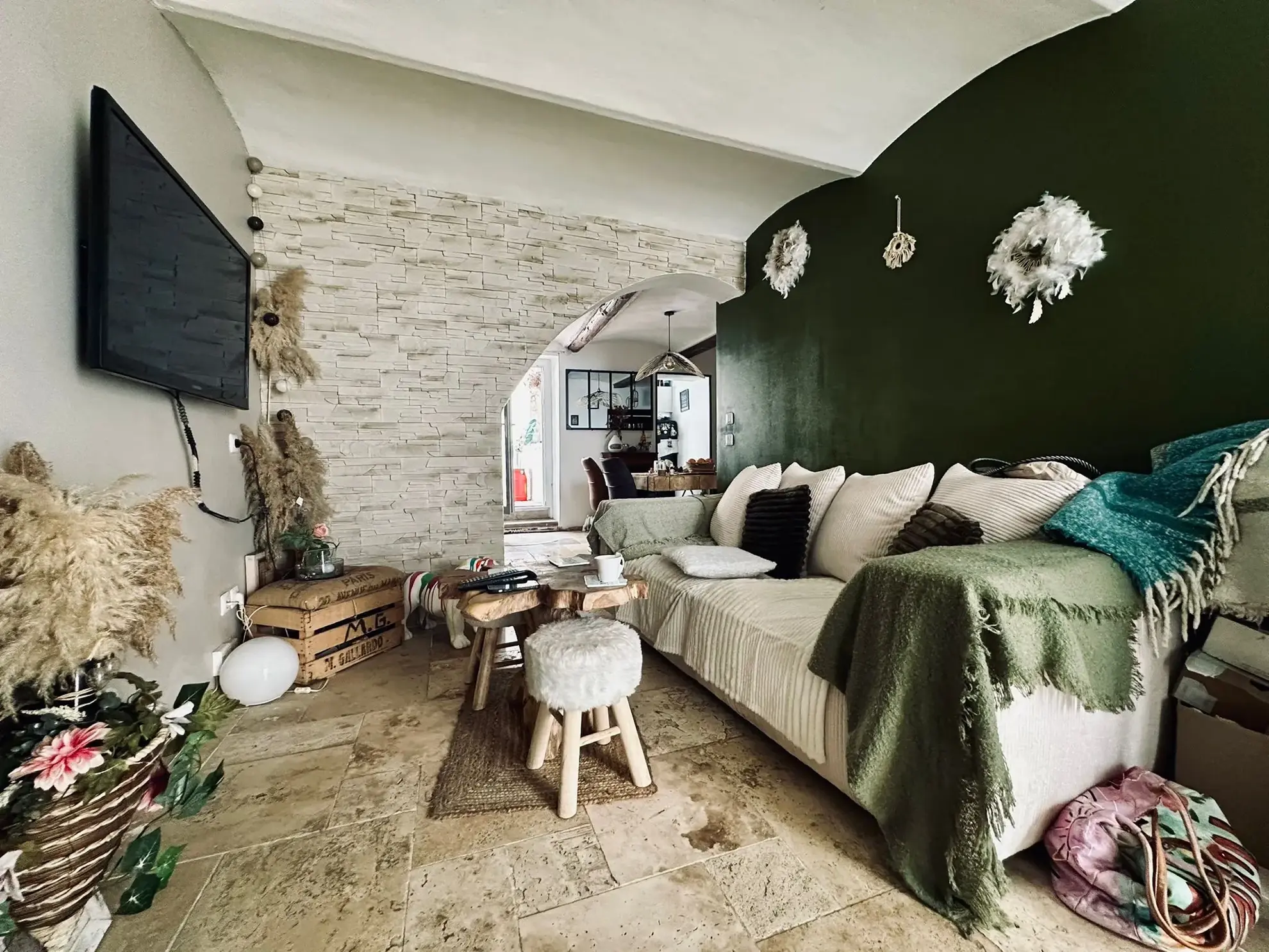 Maison de village rénovée à Marsillargues – 66,4 m², 3 pièces, terrasse et cour 