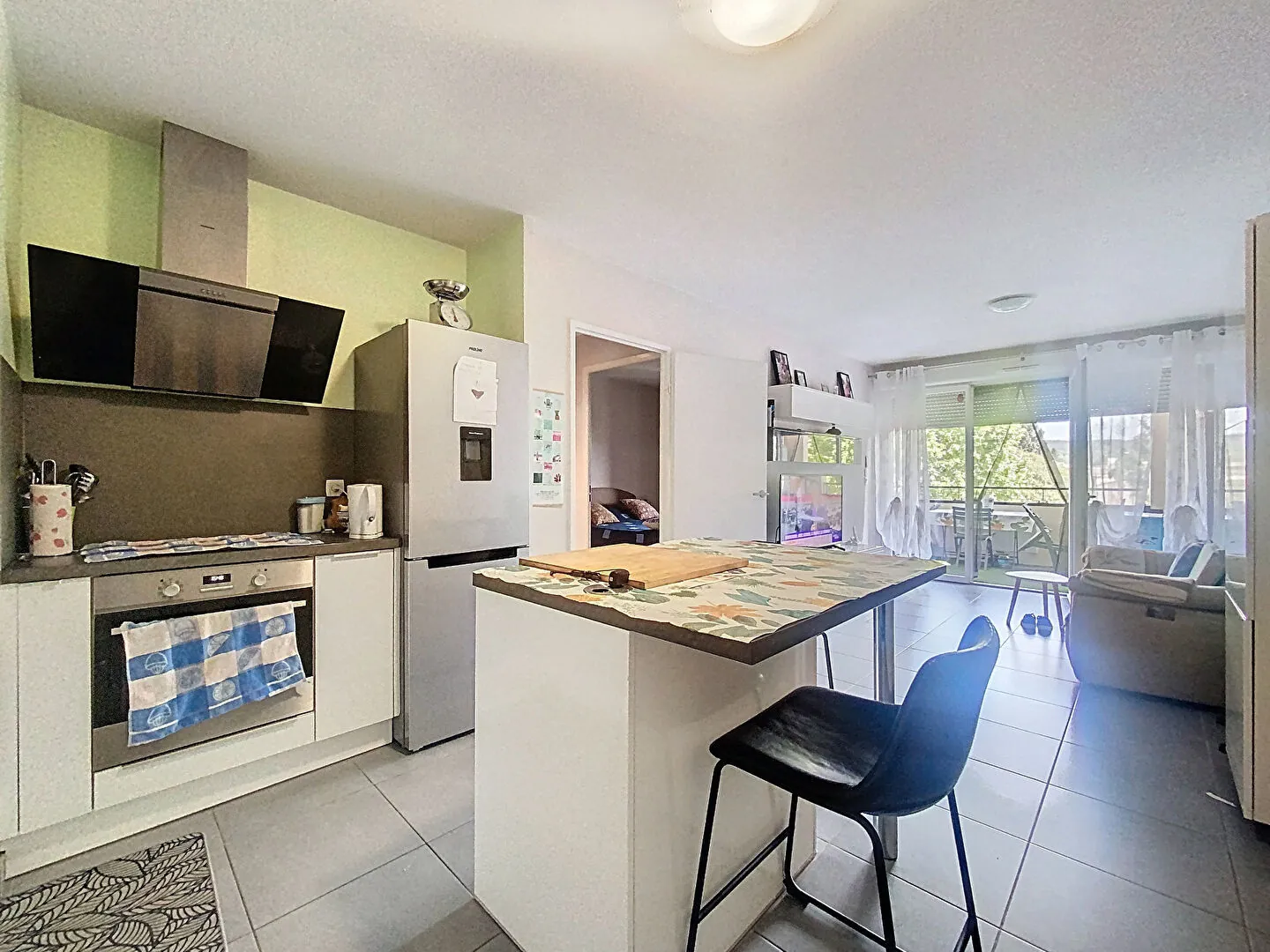 Bel appartement Type 2 avec terrasse et stationnement à Gardanne 