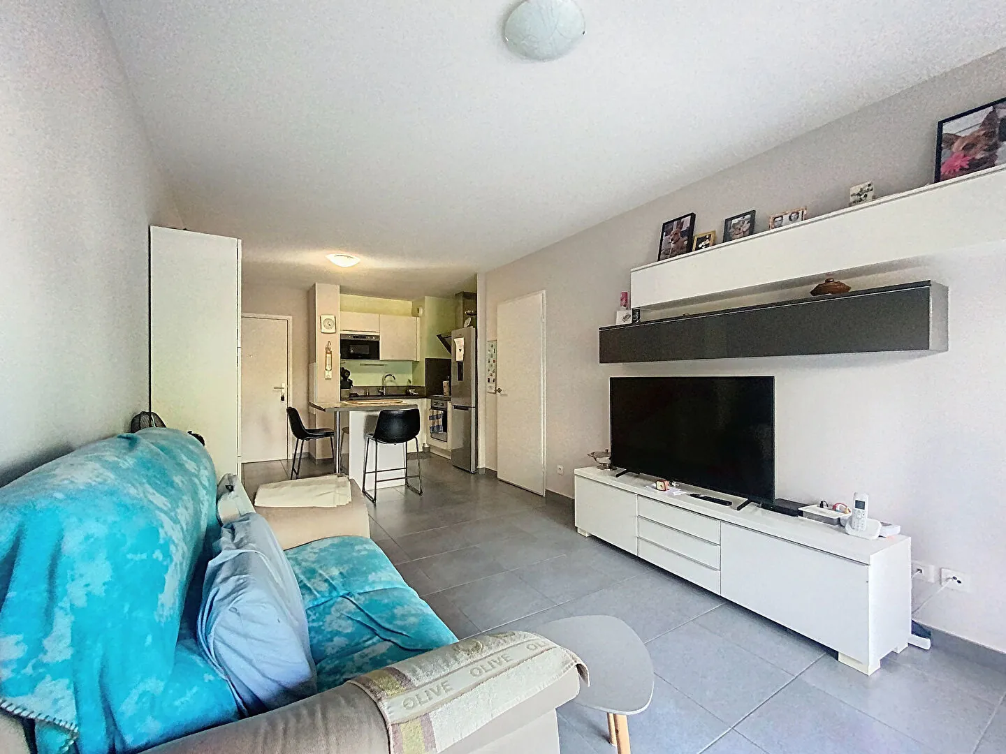 Bel appartement Type 2 avec terrasse et stationnement à Gardanne 