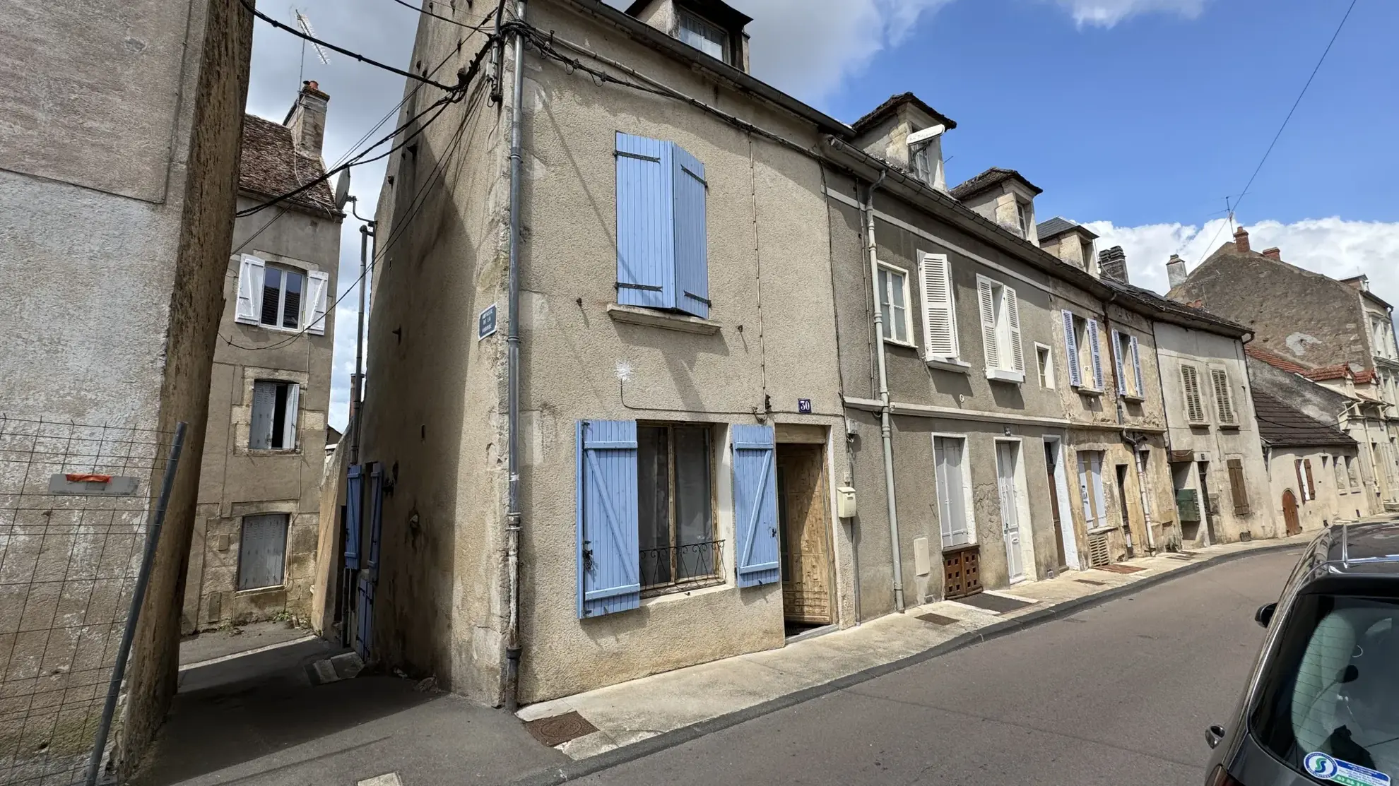 Belle maison sans travaux à Avallon, 3 chambres, chauffage granulés, centre-ville