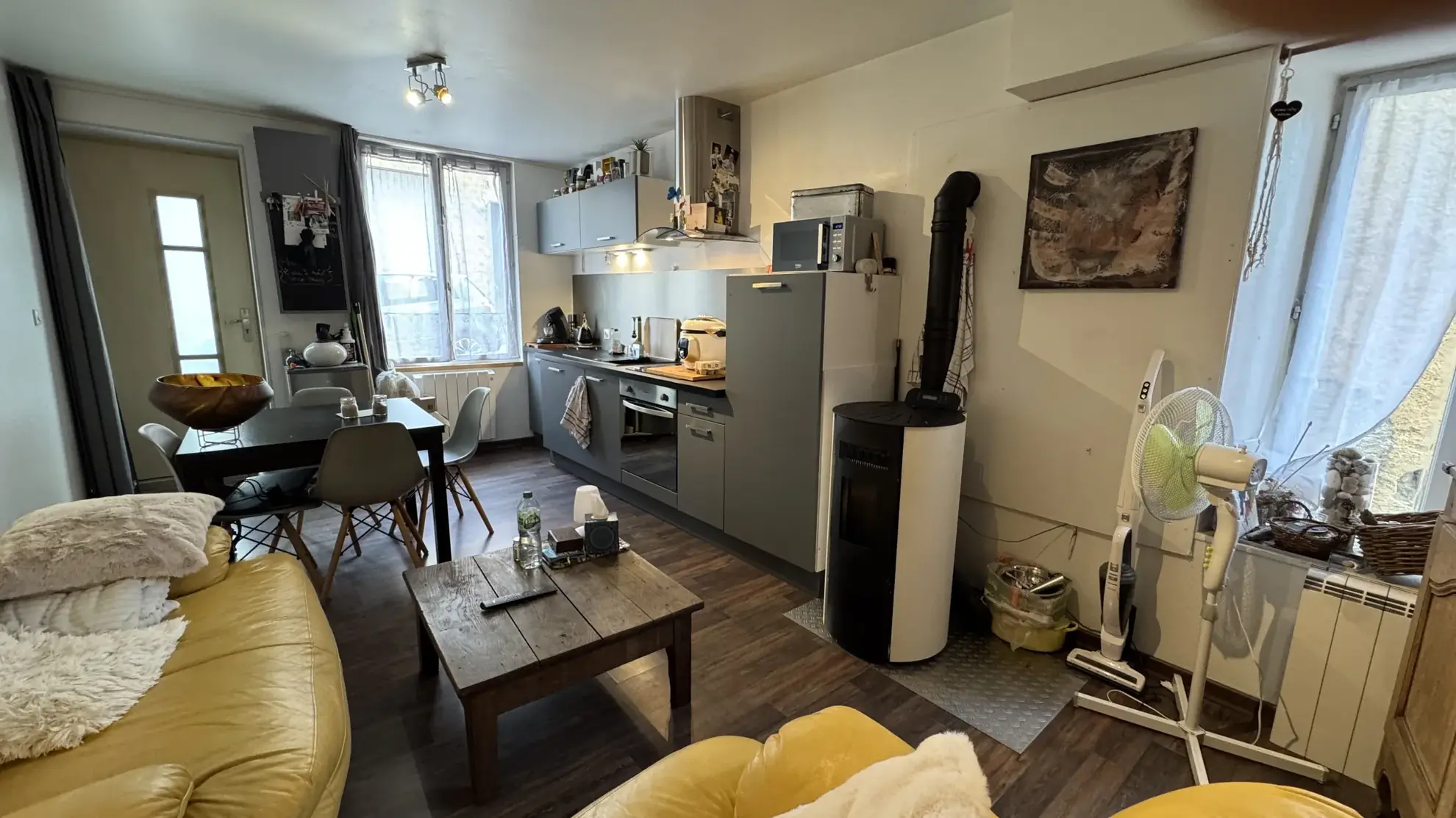 Belle maison sans travaux à Avallon, 3 chambres, chauffage granulés, centre-ville 