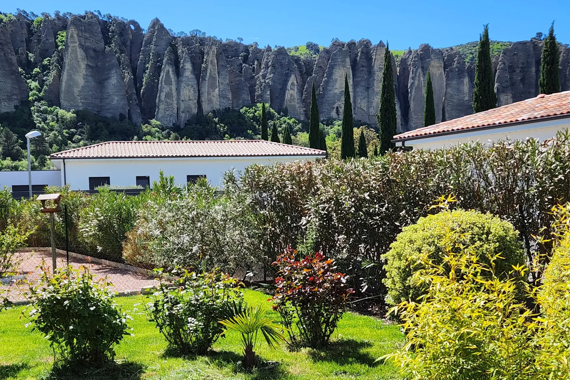 Maison de plain-pied de 84 m² avec vue exceptionnelle à Les Mées (04) 