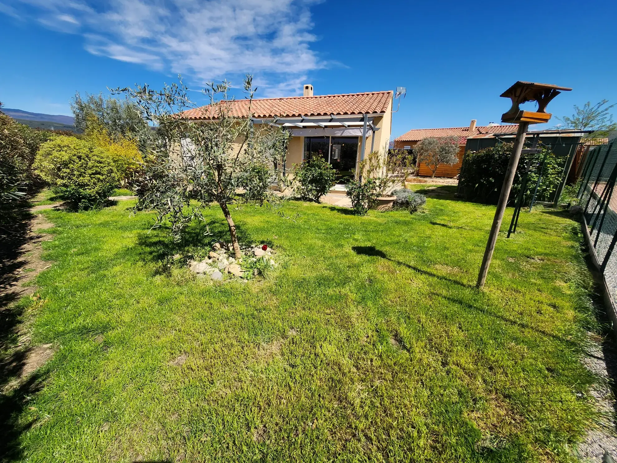 Maison de plain-pied de 84 m² avec vue exceptionnelle à Les Mées (04) 