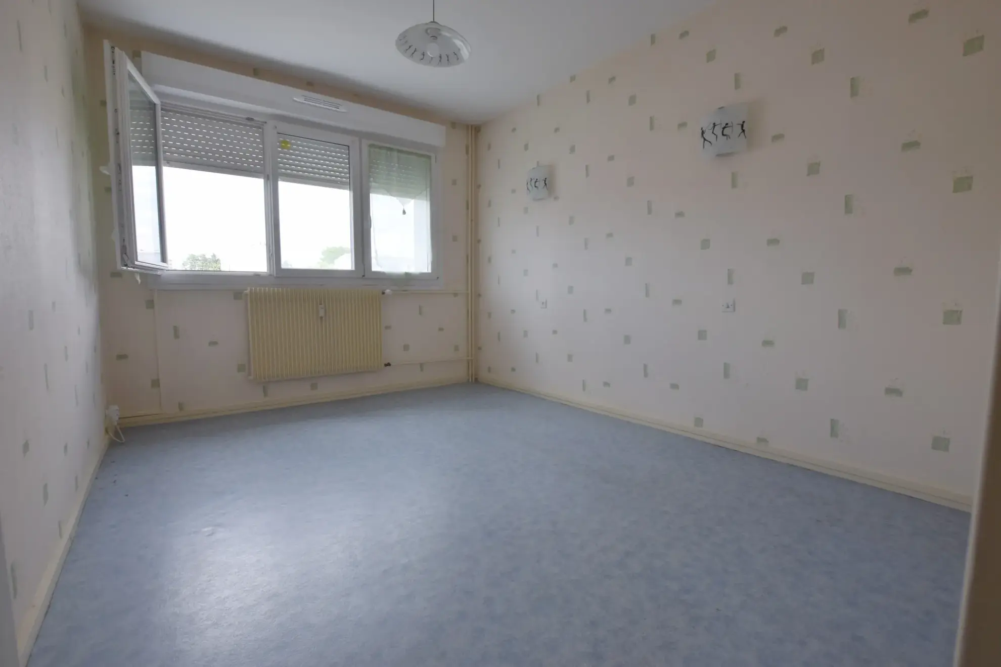 Appartement F3 avec balcon et vue dégagée à Bethoncourt - Montbéliard 