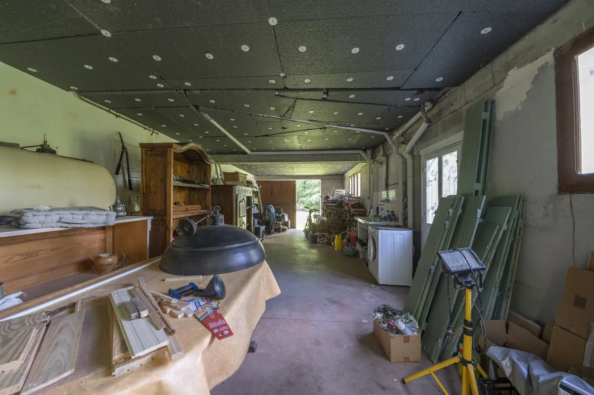 Maison T6 avec grands garages sur terrain de 3204m² près de Montauban 