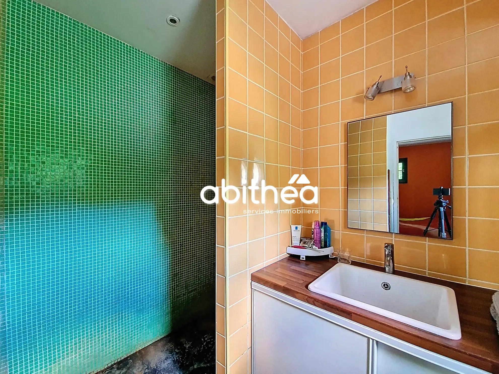 Maison d'architecte avec piscine à Bussac-sur-Charente - 142 m² 