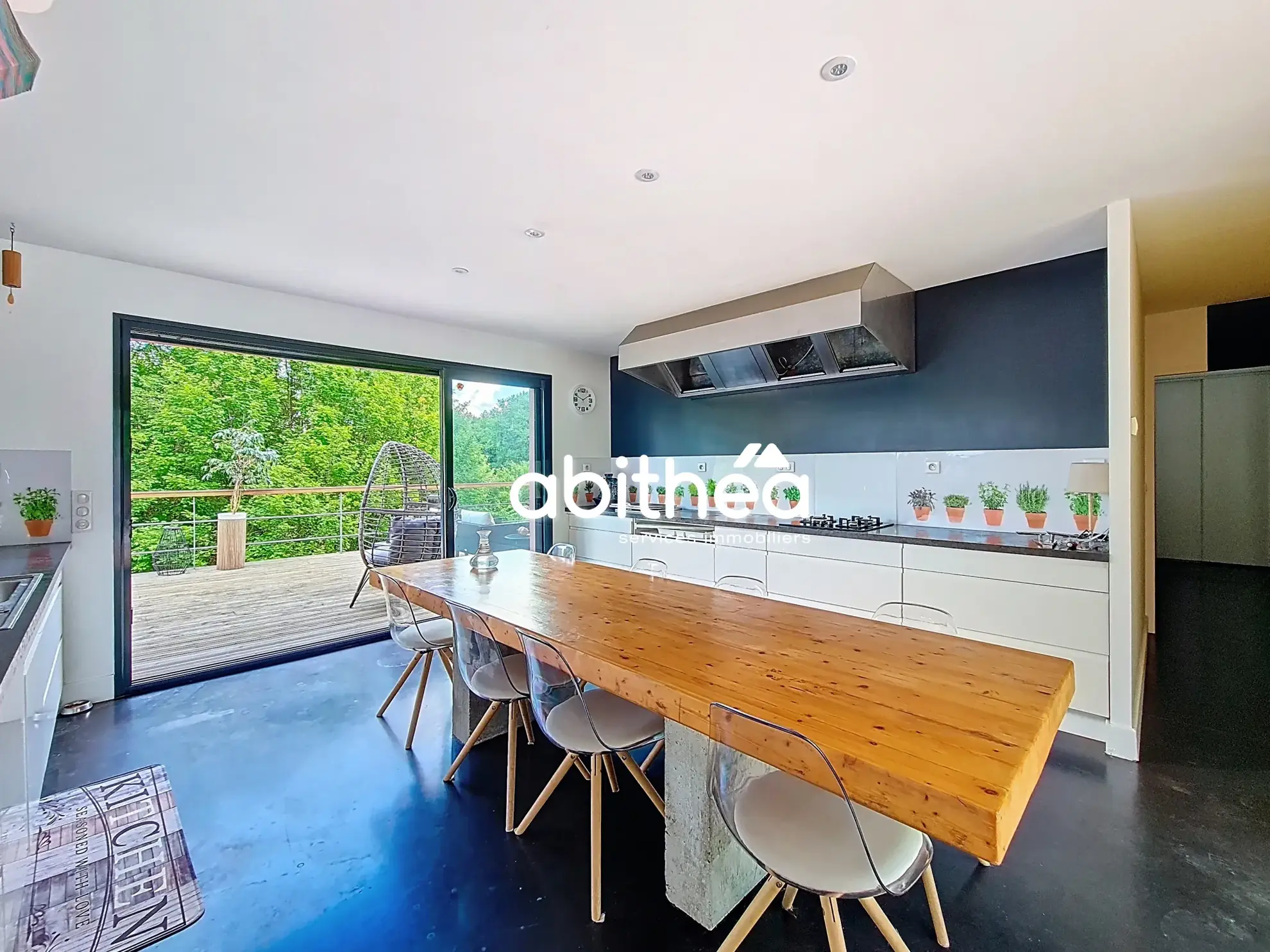 Maison d'architecte avec piscine à Bussac-sur-Charente - 142 m² 