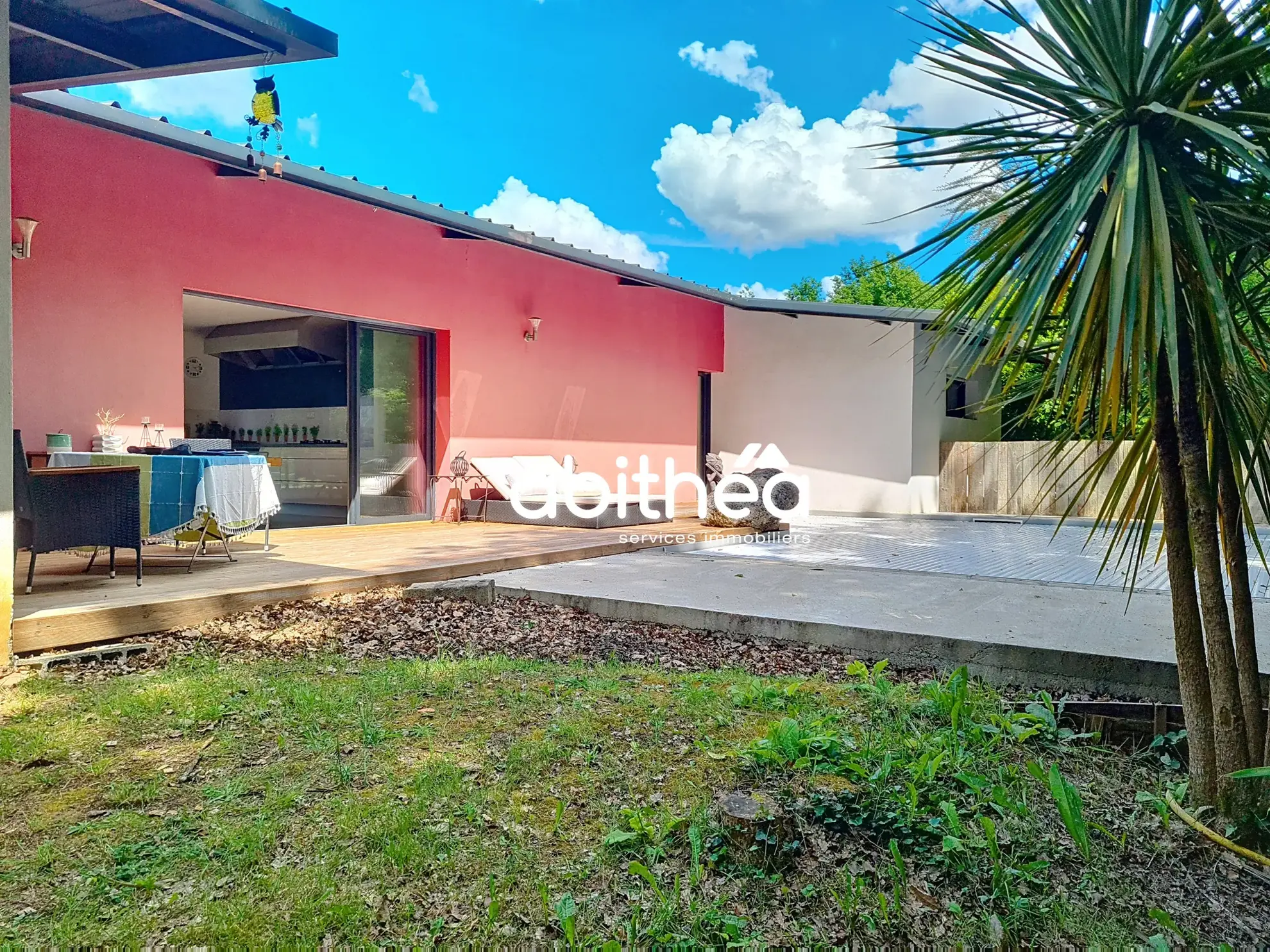 Maison d'architecte avec piscine à Bussac-sur-Charente - 142 m² 