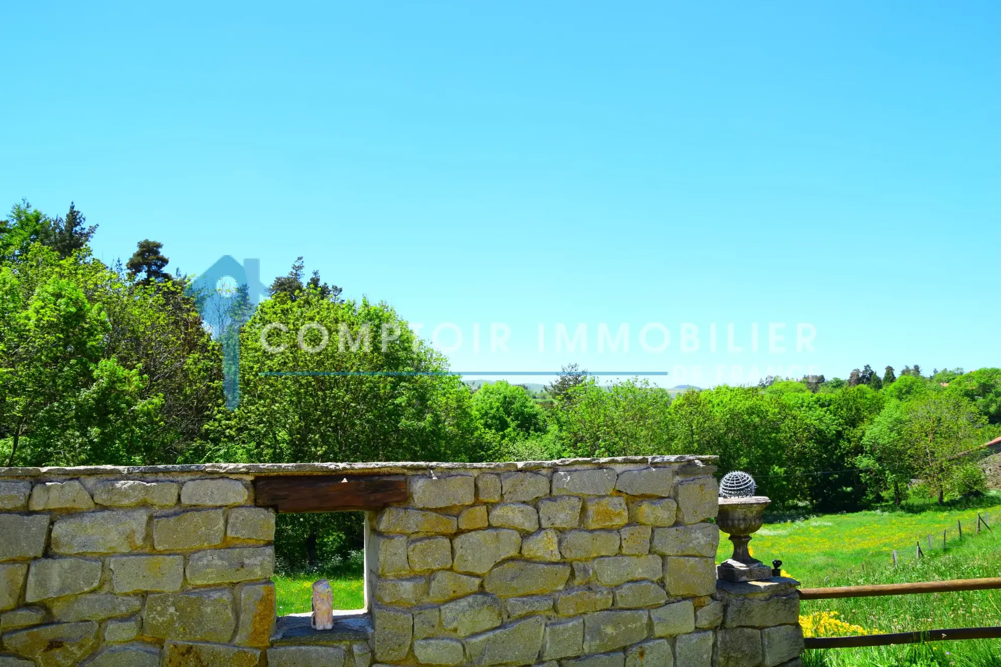 Charmante villa de 110 m² avec vue montagne à Courcourn, Ardèche 