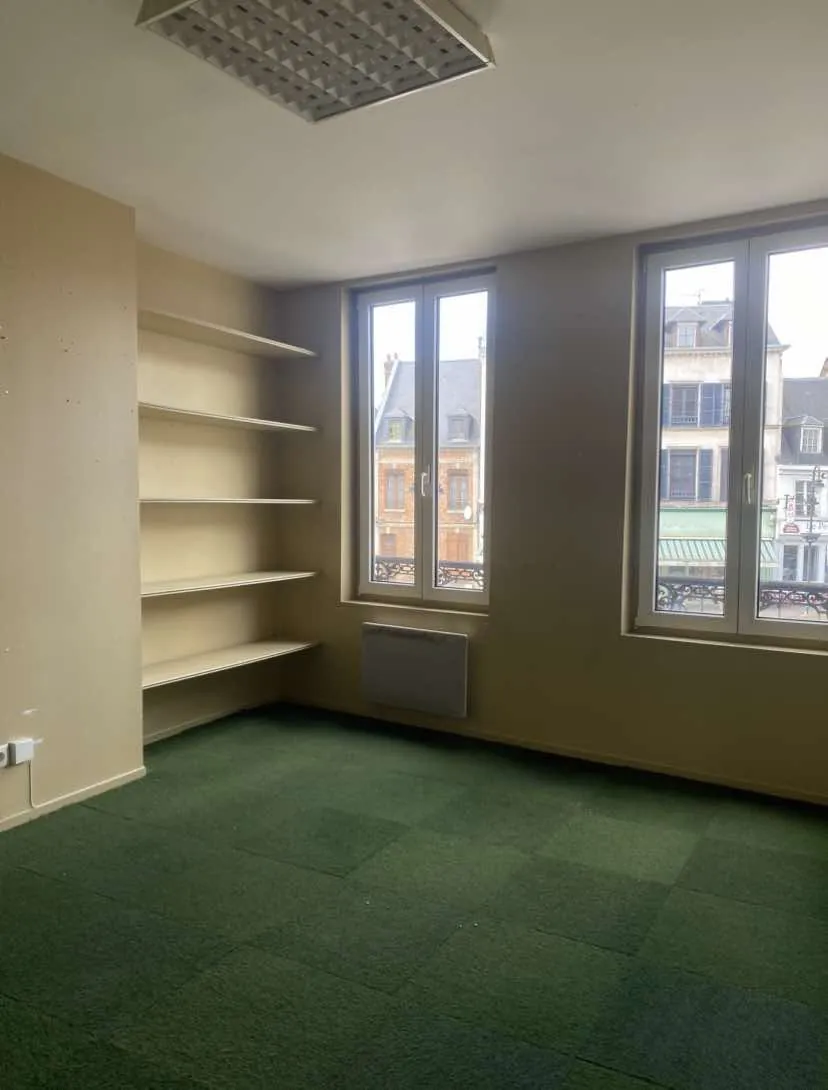 Immeuble à vendre au cœur d’Abbeville, opportunité d’investissement 