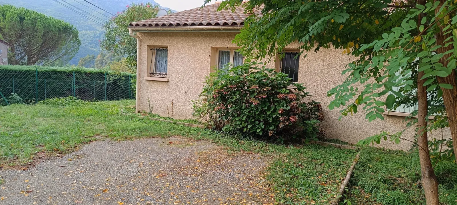 Maison de 81 m² avec terrasse et vue panoramique à Thuyets - Idéal résidence secondaire 