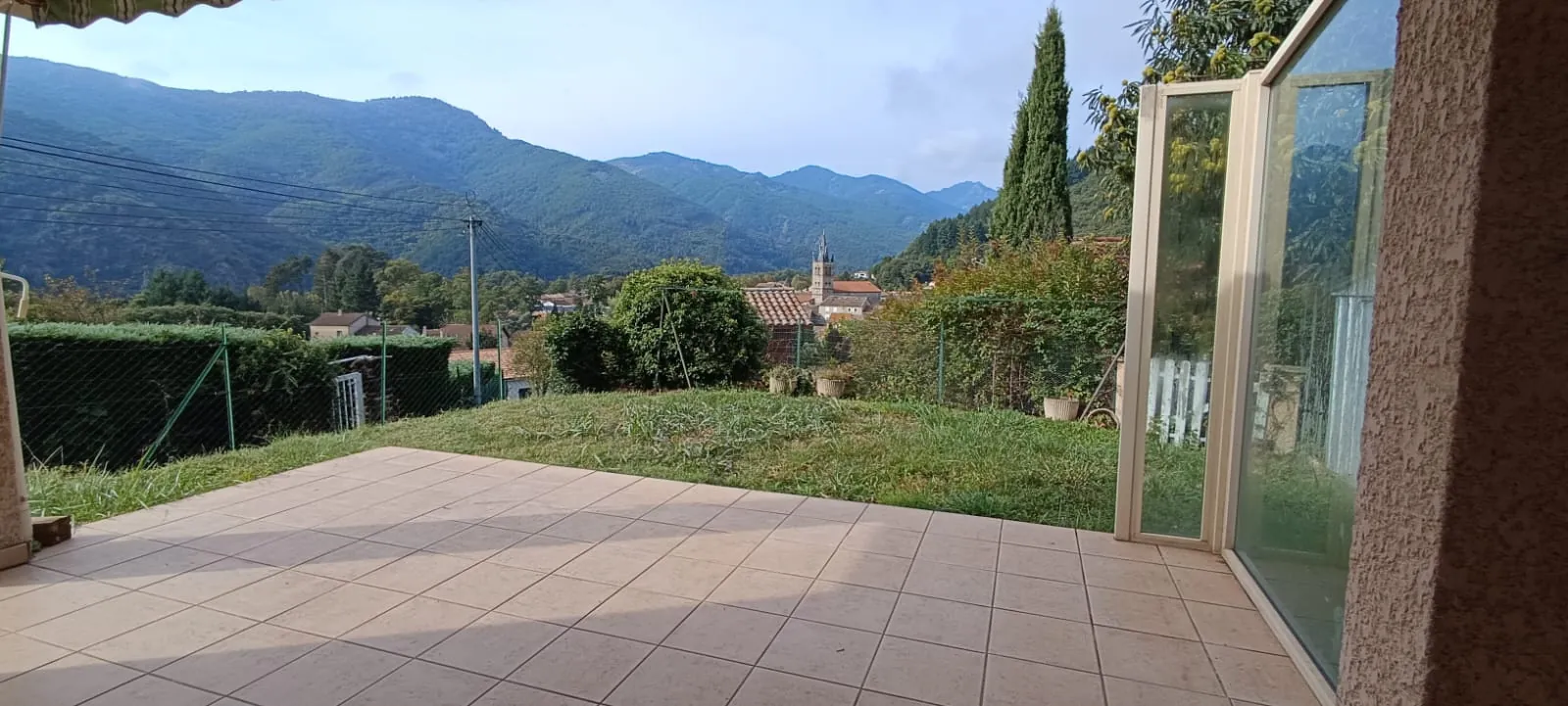 Maison de 81 m² avec terrasse et vue panoramique à Thuyets - Idéal résidence secondaire 