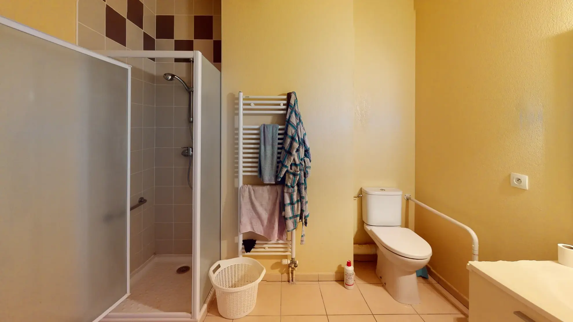 Studio de 23 m² en rez-de-jardin avec parking à Juvignac 