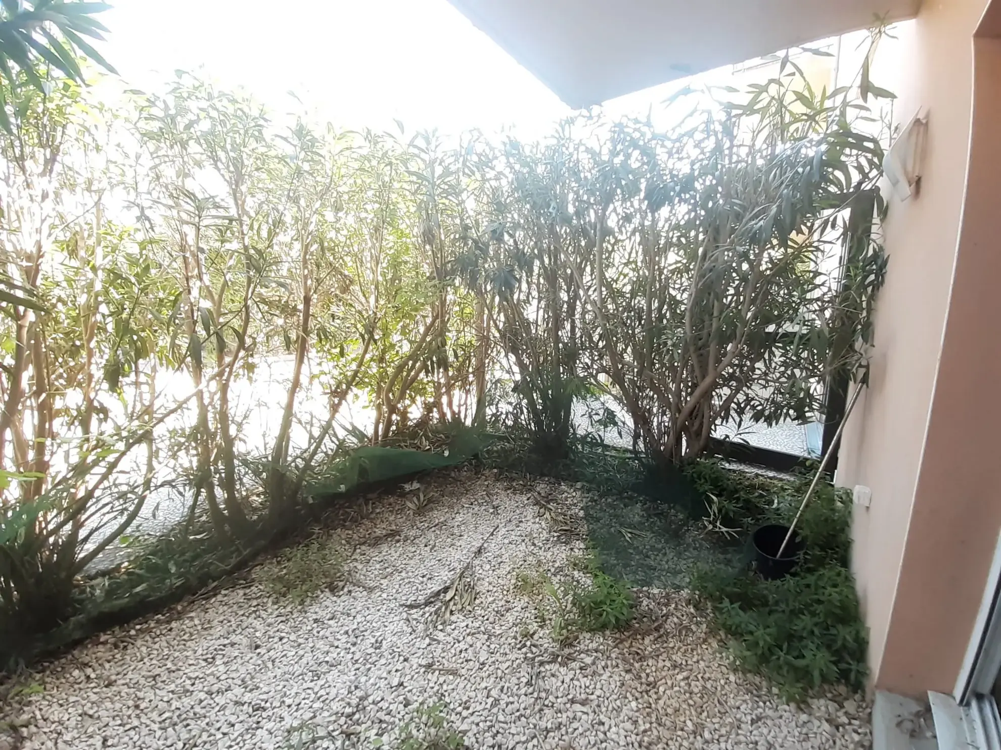 Studio de 23 m² en rez-de-jardin avec parking à Juvignac