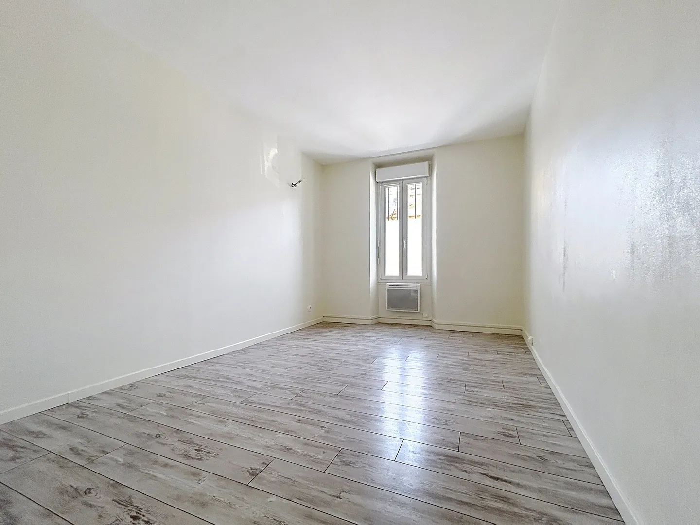 Appartement rénové de 63 m² à Marseille, excellent potentiel locatif idéal investisseur 
