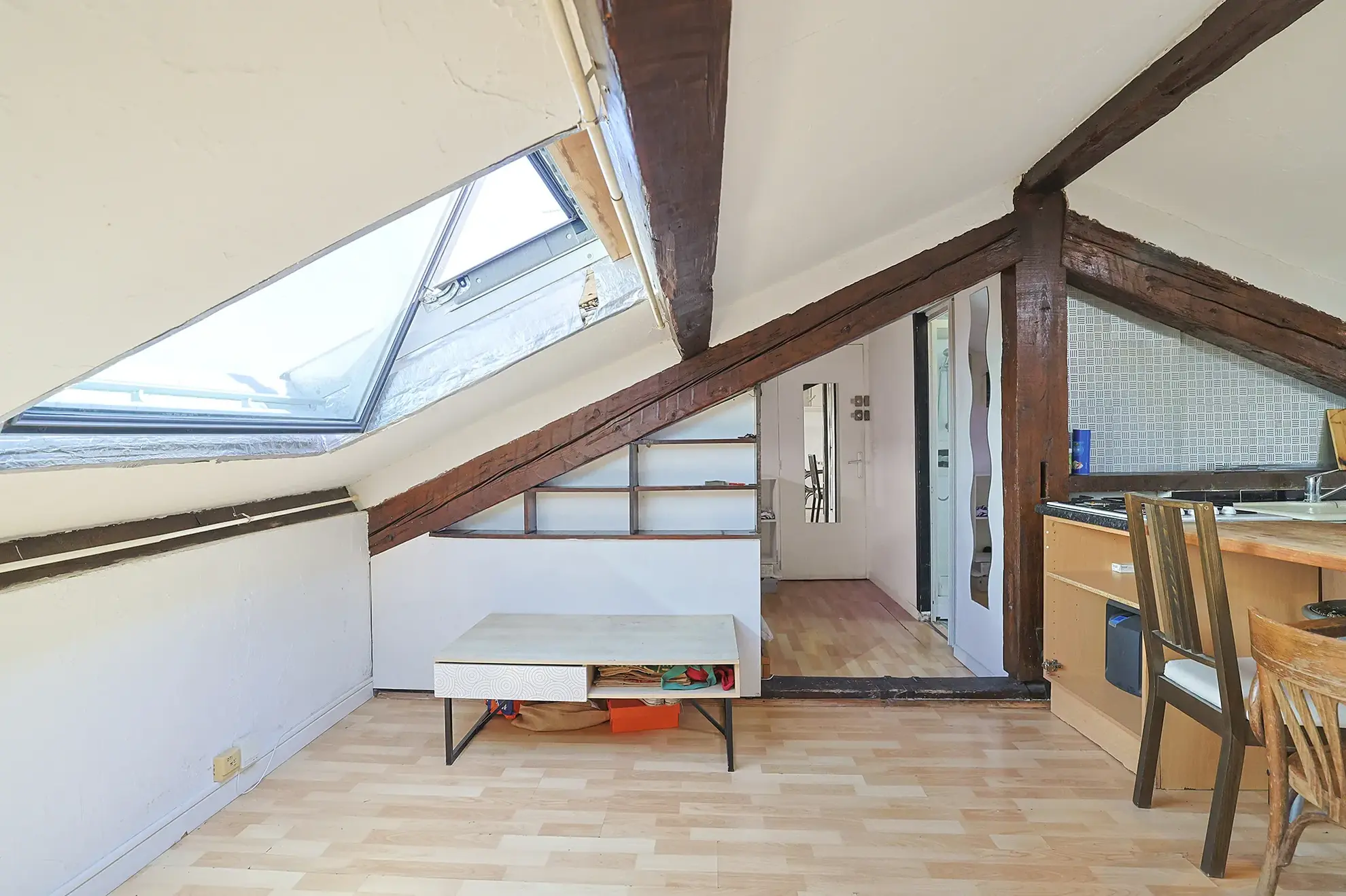 Studio de 33 m² à Hyères, dernier étage, excellent investissement locatif 