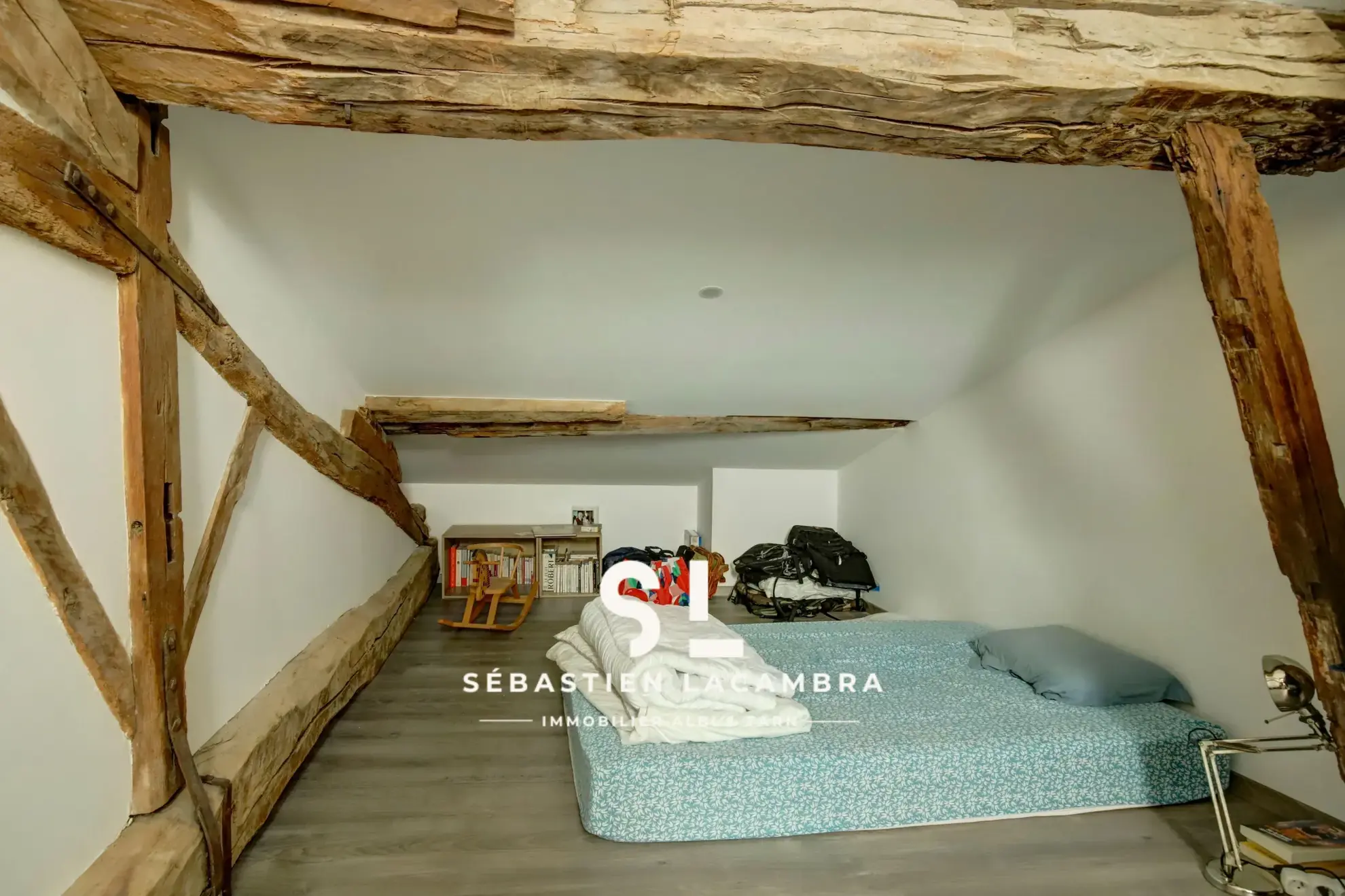 Charmante maison de ville rénovée à Lisle-sur-Tarn avec garage et cave voûtée 