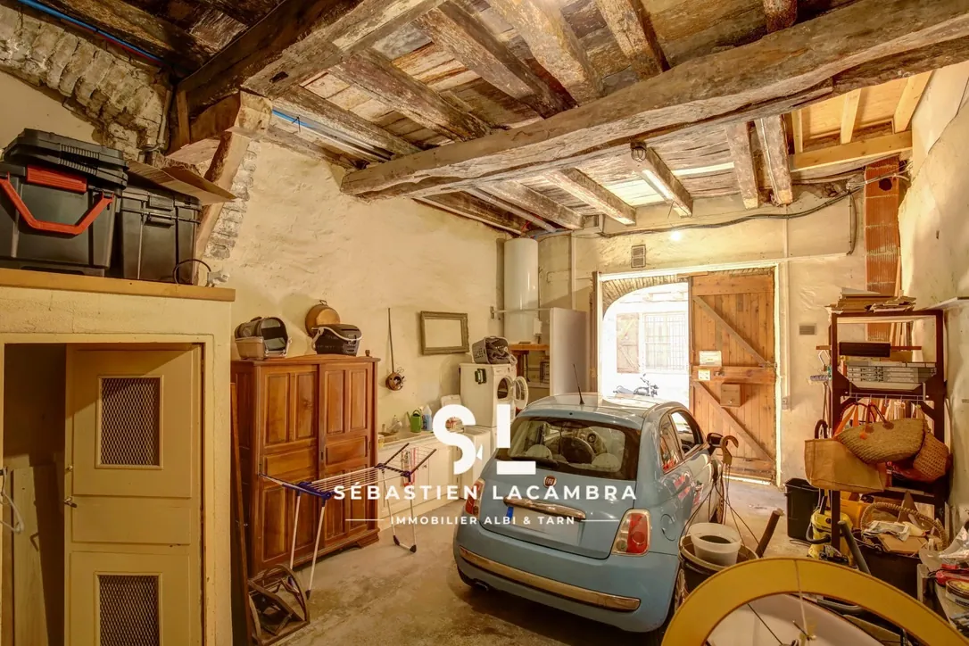 Charmante maison de ville rénovée à Lisle-sur-Tarn avec garage et cave voûtée 