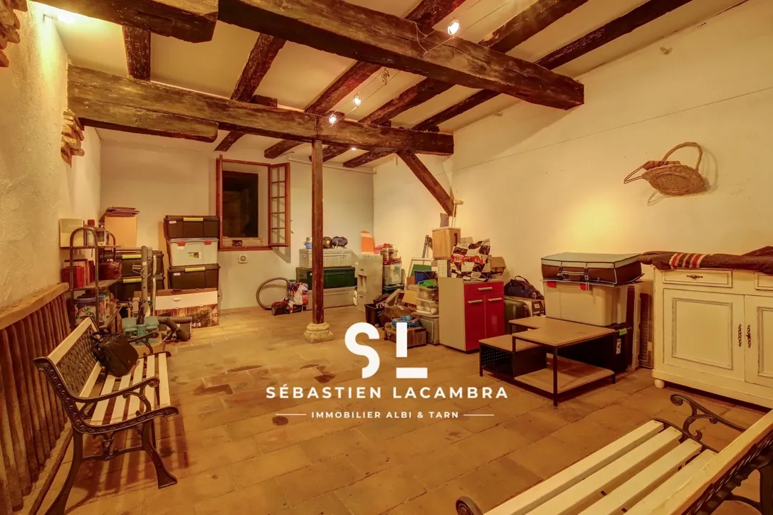 Charmante maison de ville rénovée à Lisle-sur-Tarn avec garage et cave voûtée 