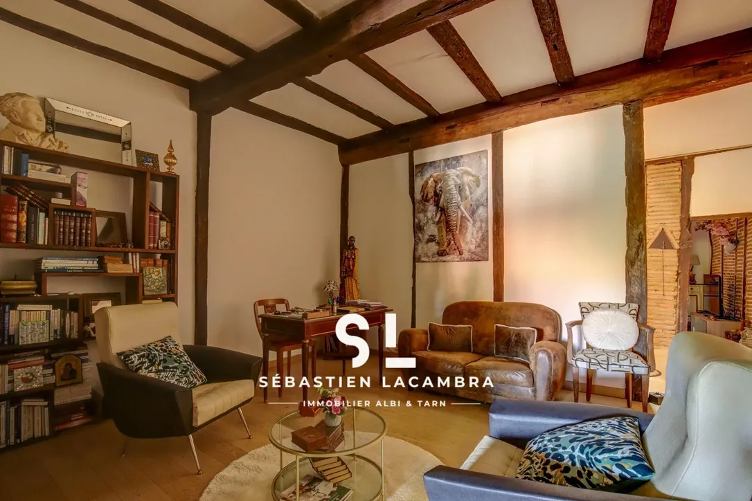 Charmante maison de ville rénovée à Lisle-sur-Tarn avec garage et cave voûtée 
