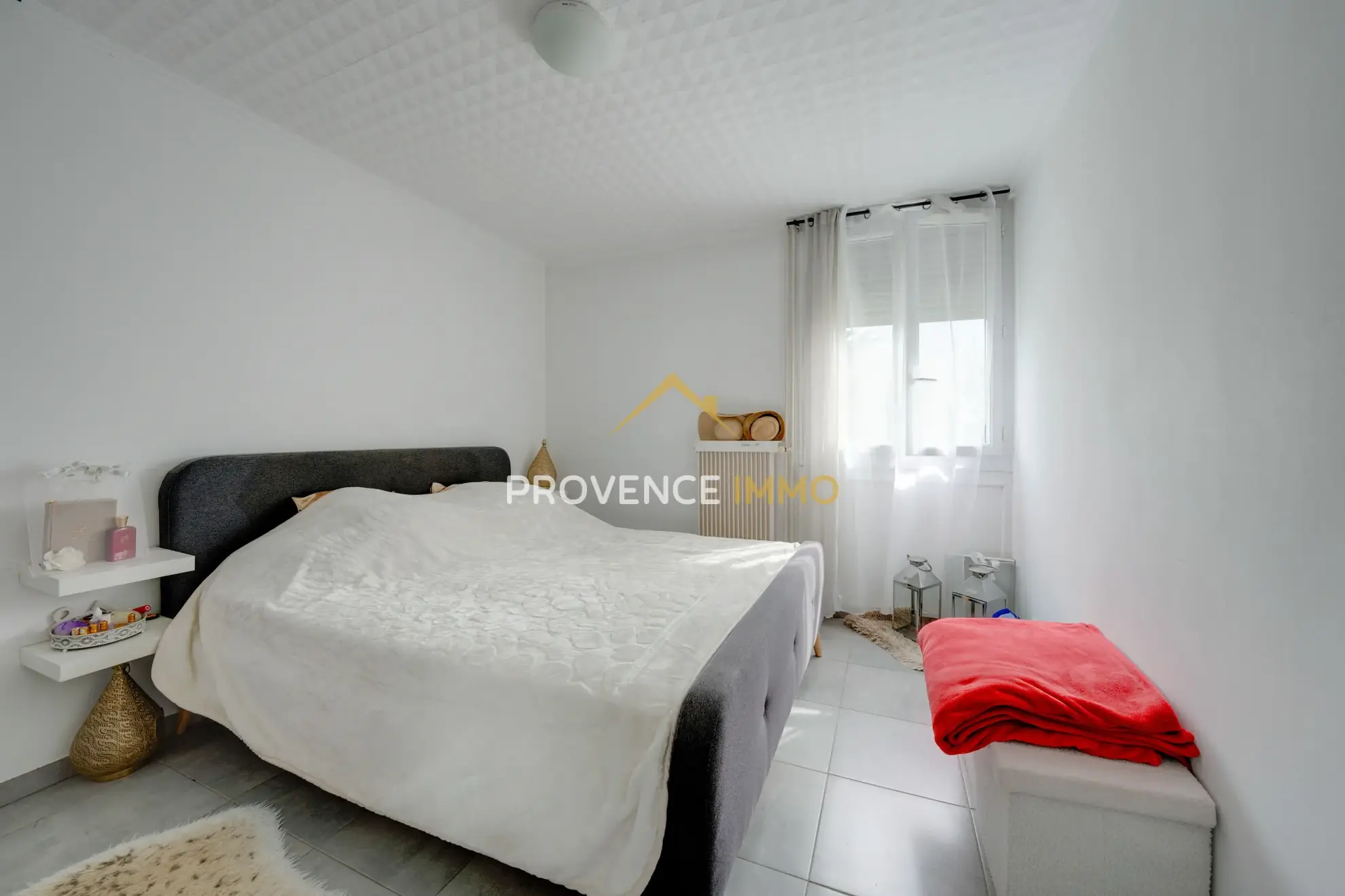 Appartement T3 à vendre à Marignane avec loggia, balcon, parking et cave 