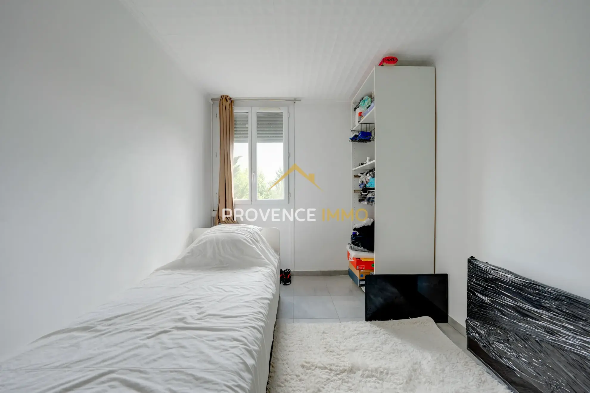 Appartement T3 à vendre à Marignane avec loggia, balcon, parking et cave 